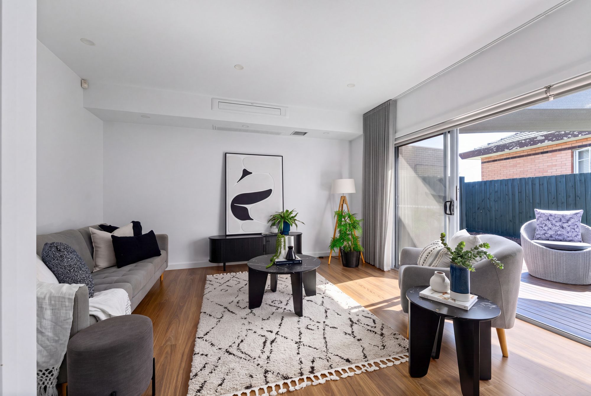 1/12 Stapley Crescent — photo 8 of 23