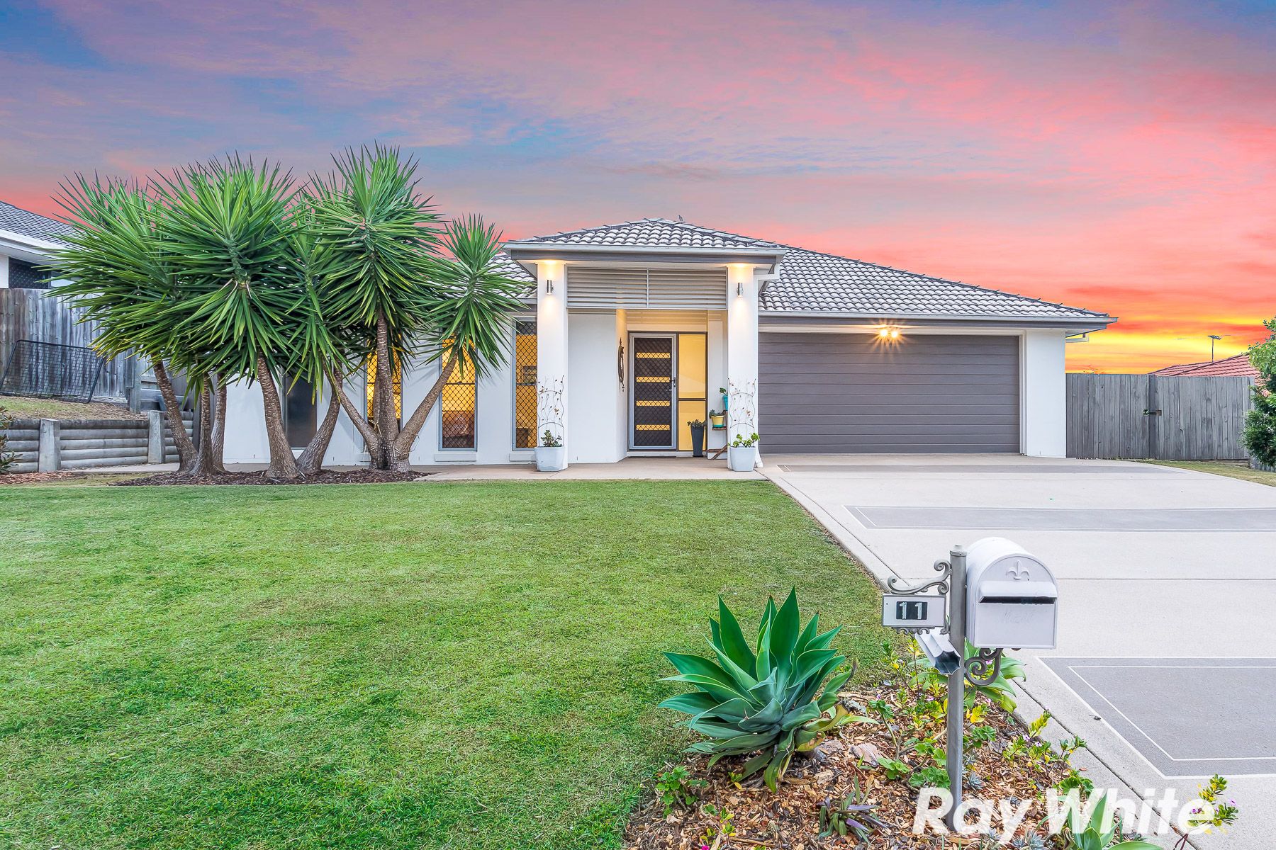 11 Diane Parade, Kallangur QLD 4503