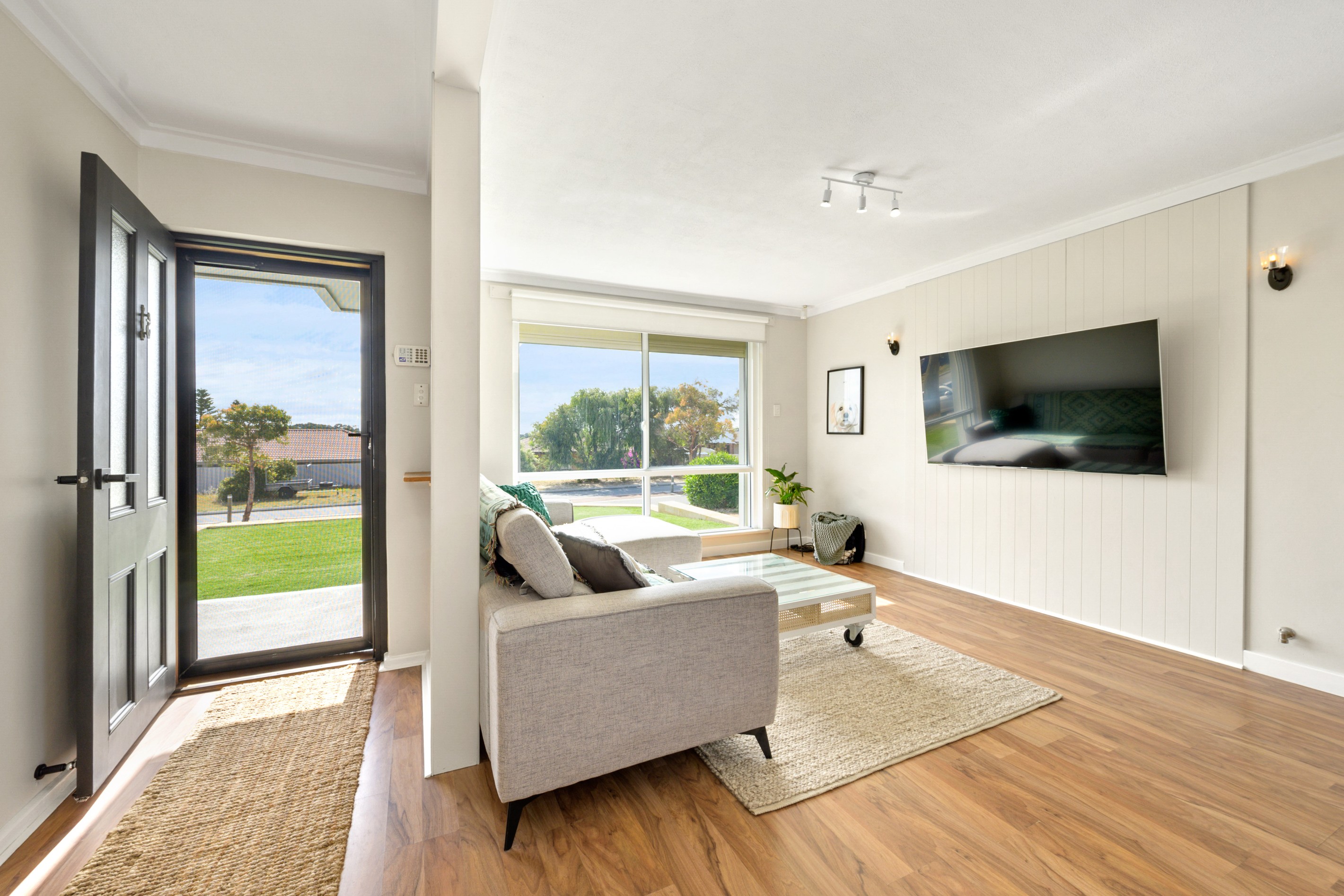 61 Bridgewater Drive, Kallaroo, WA 6025