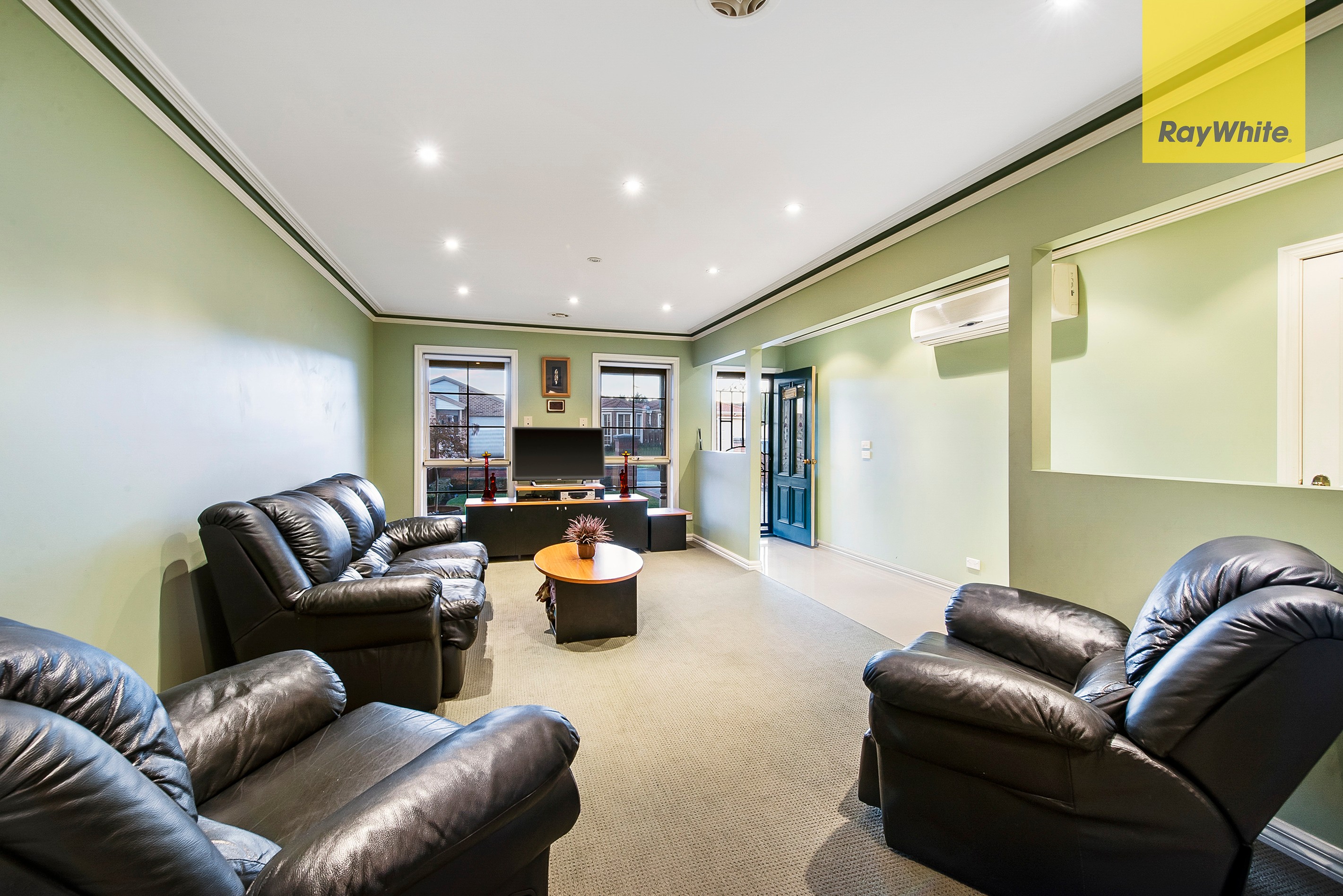 10 Silverdene Avenue, Sydenham, VIC 3037