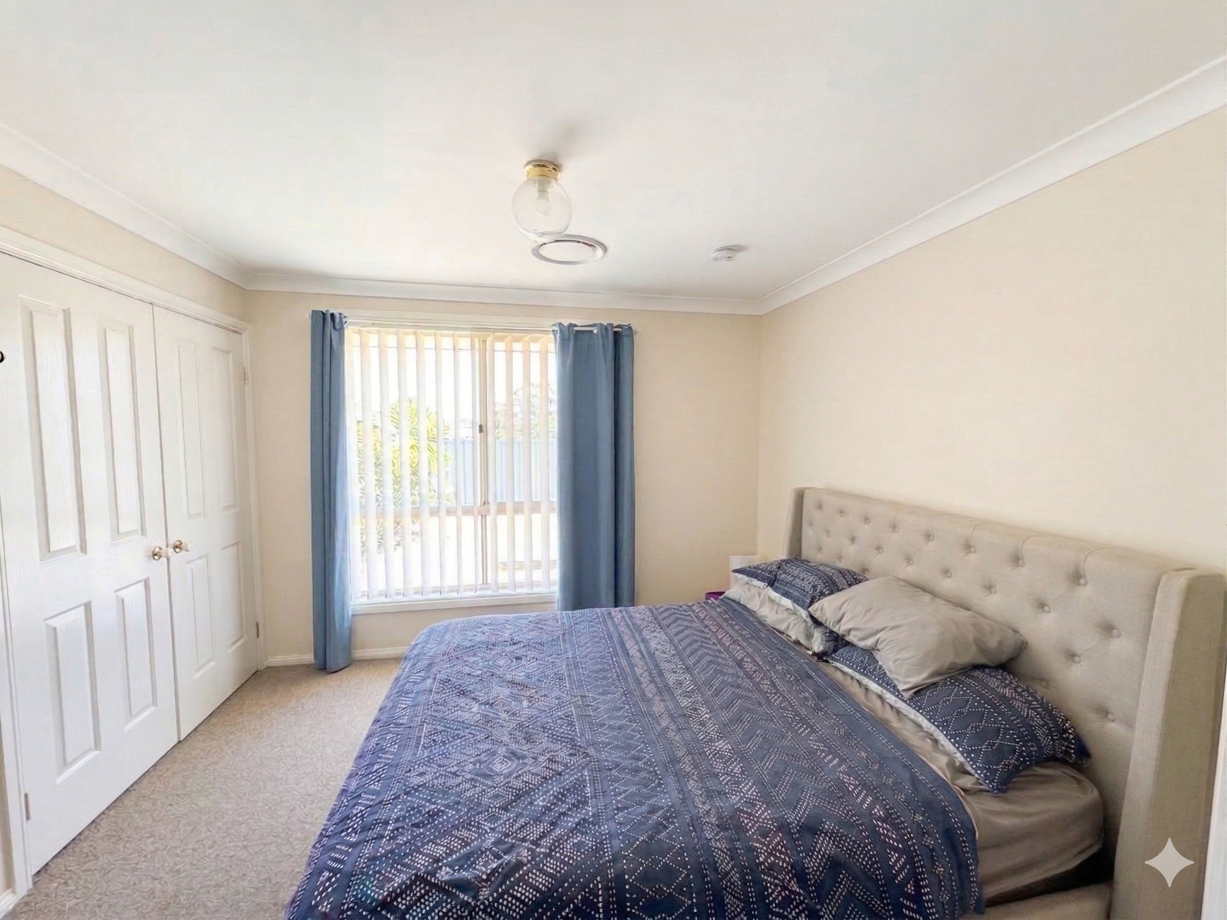 1 Yenna Place, Glenmore Park, NSW