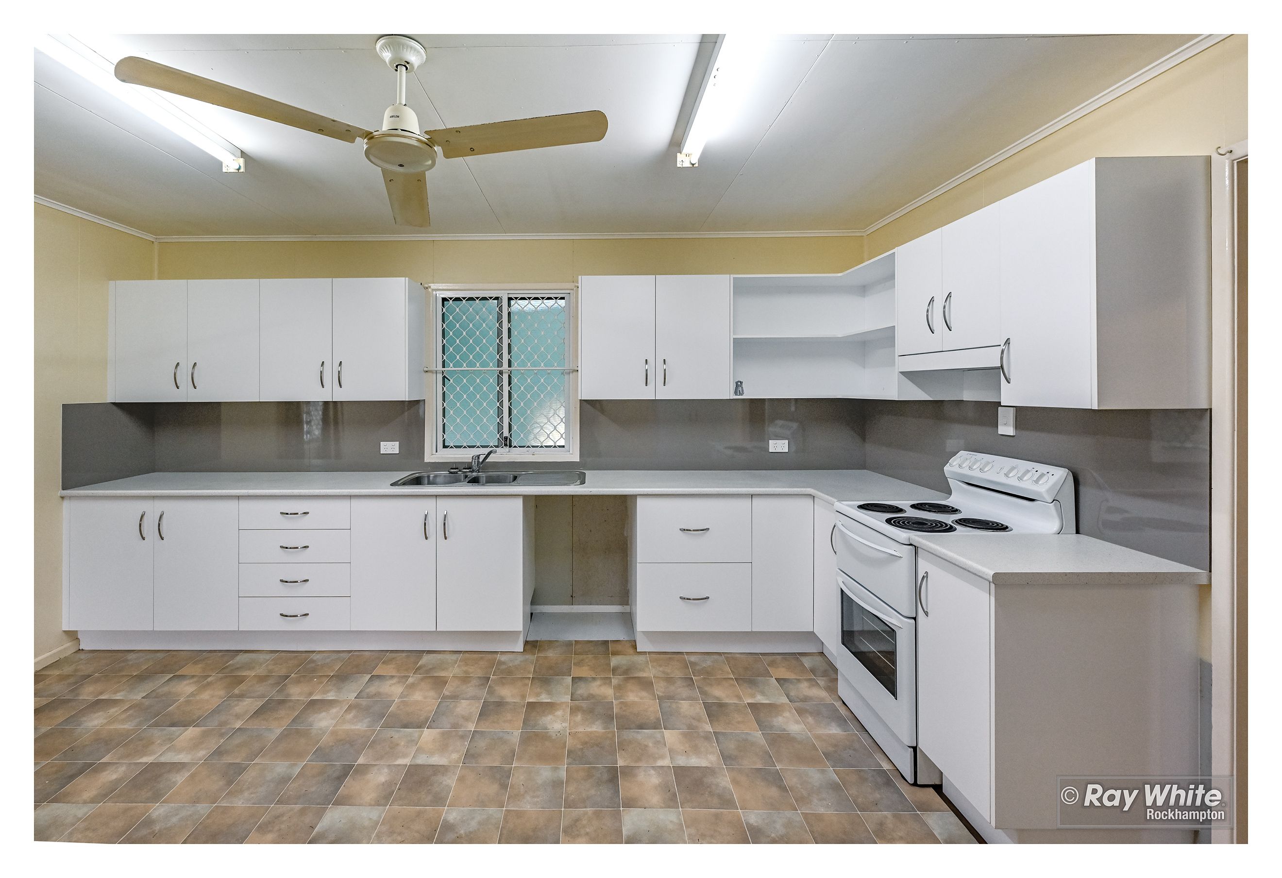 68 Leamington Street, Berserker, QLD 4701