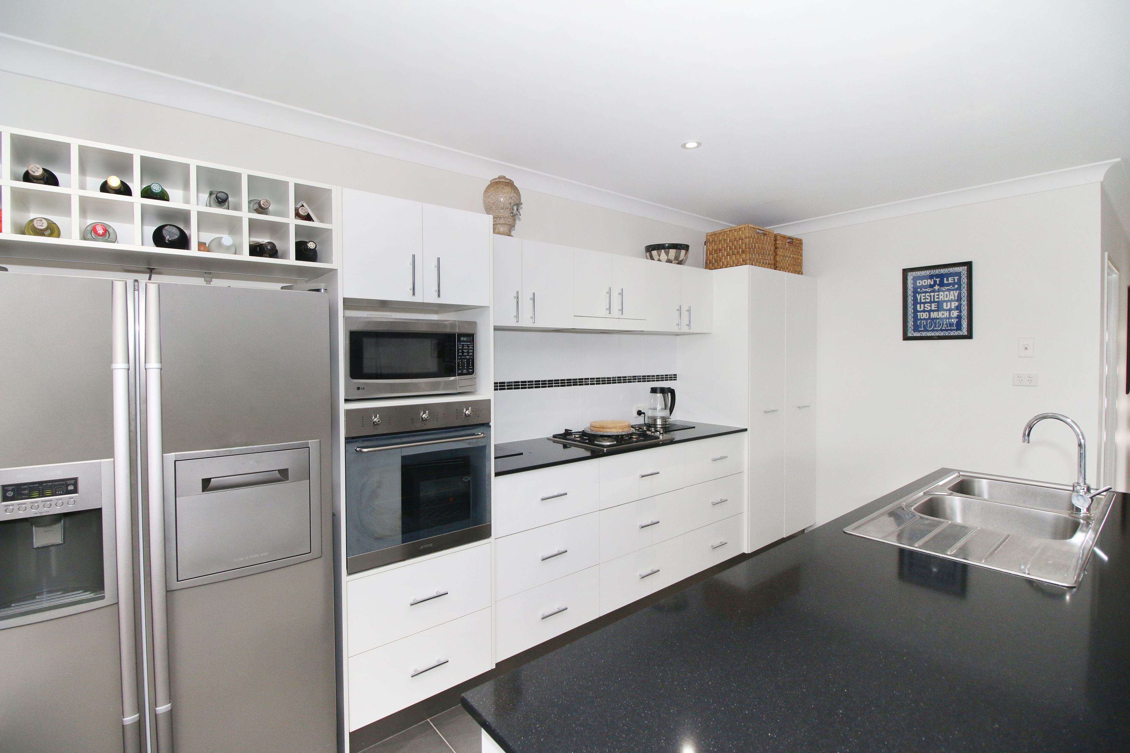 14 Fremont Street, Mount Low, QLD 4818