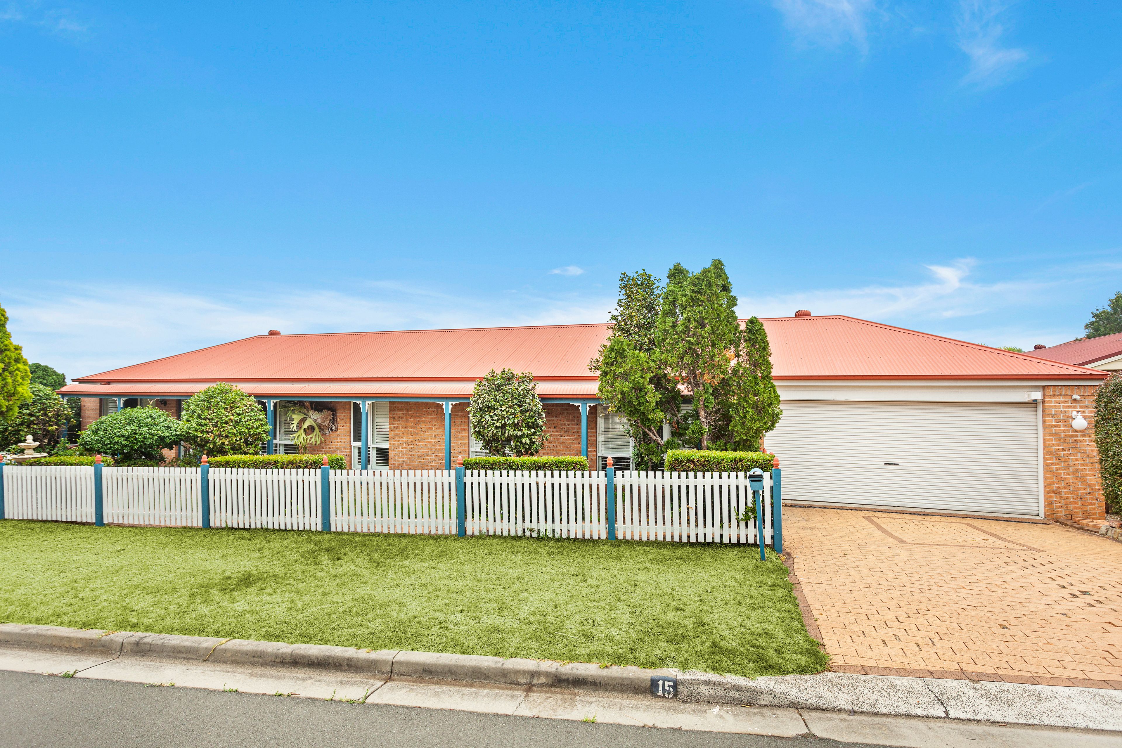 15 Daintree Drive, Albion Park, NSW 2527
