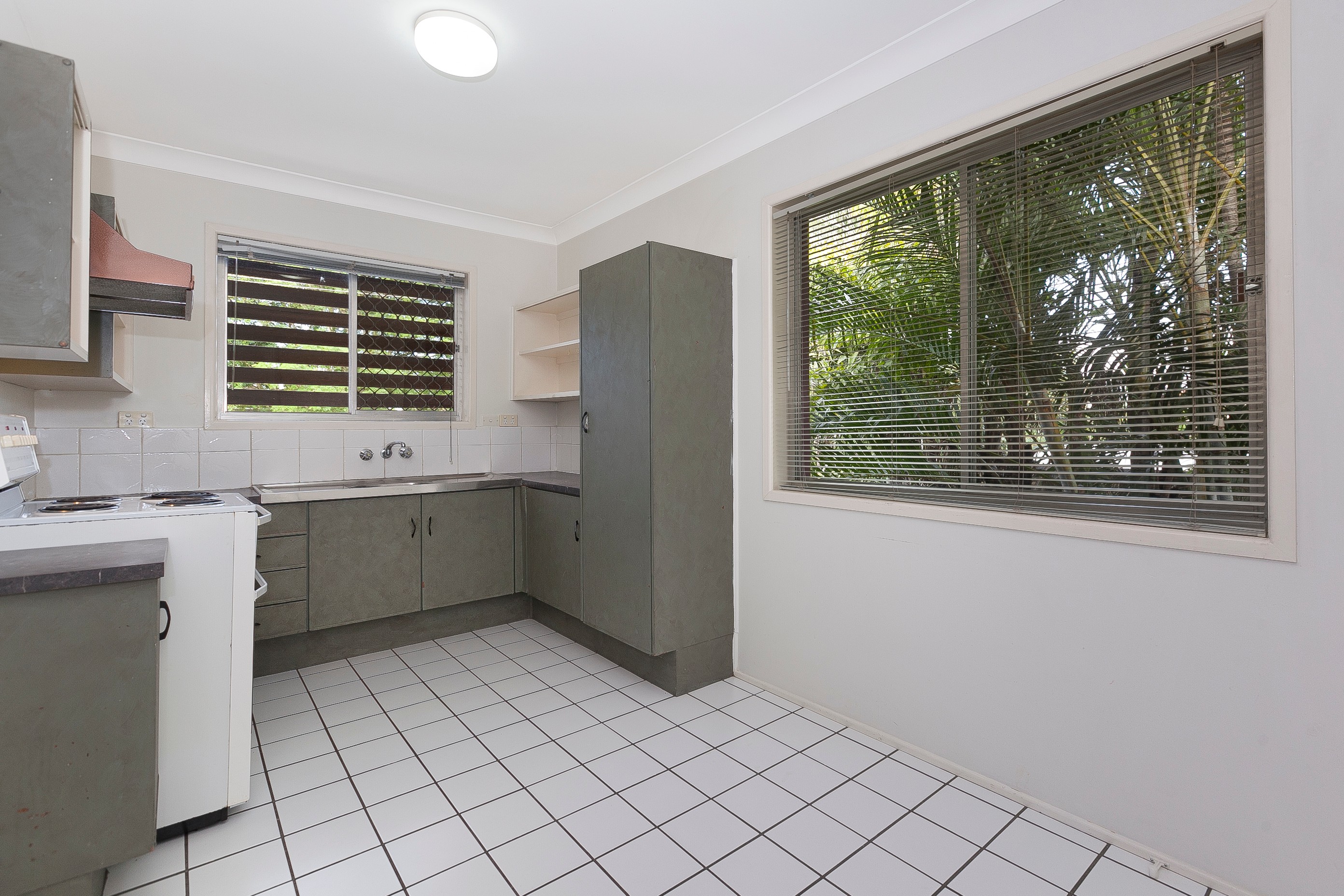 1A/16 Tenbar Street, Tingalpa, QLD 4173