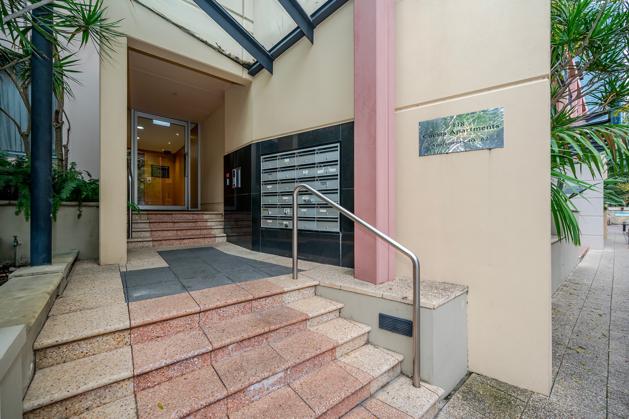 49/118 Mounts Bay Road, Perth, WA 6000