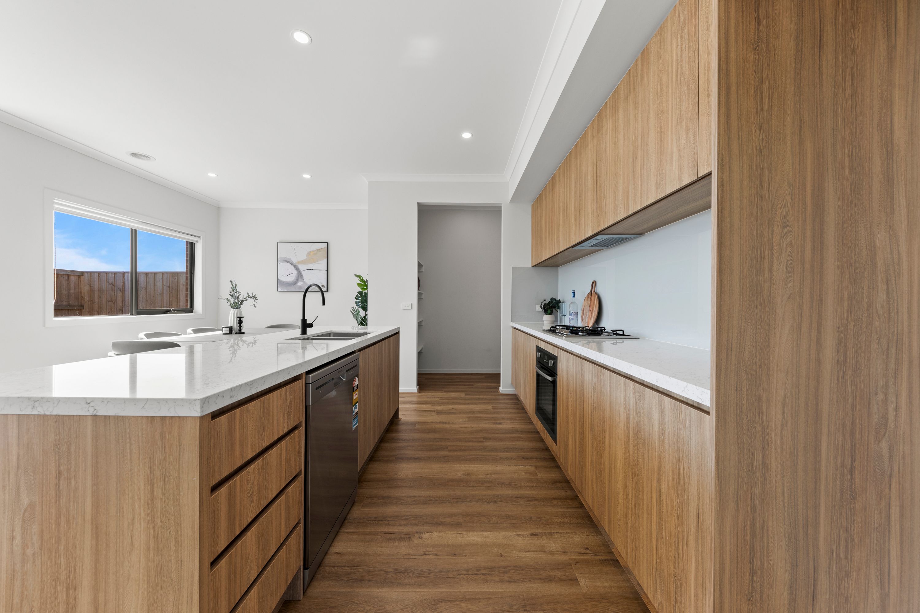 4 Handley Crescent — photo 6 of 24