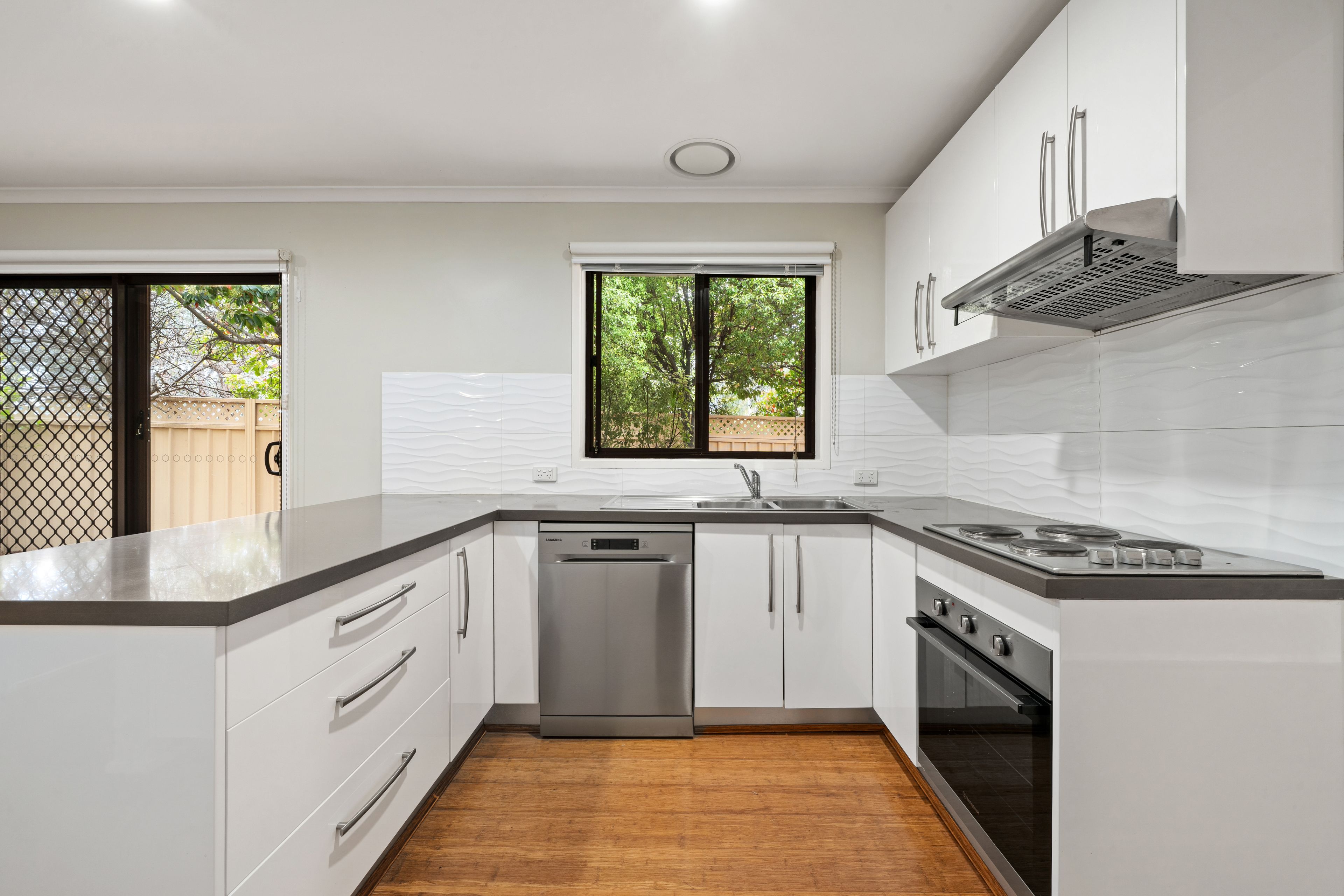5/46 Catchpole Street — photo 4 of 21