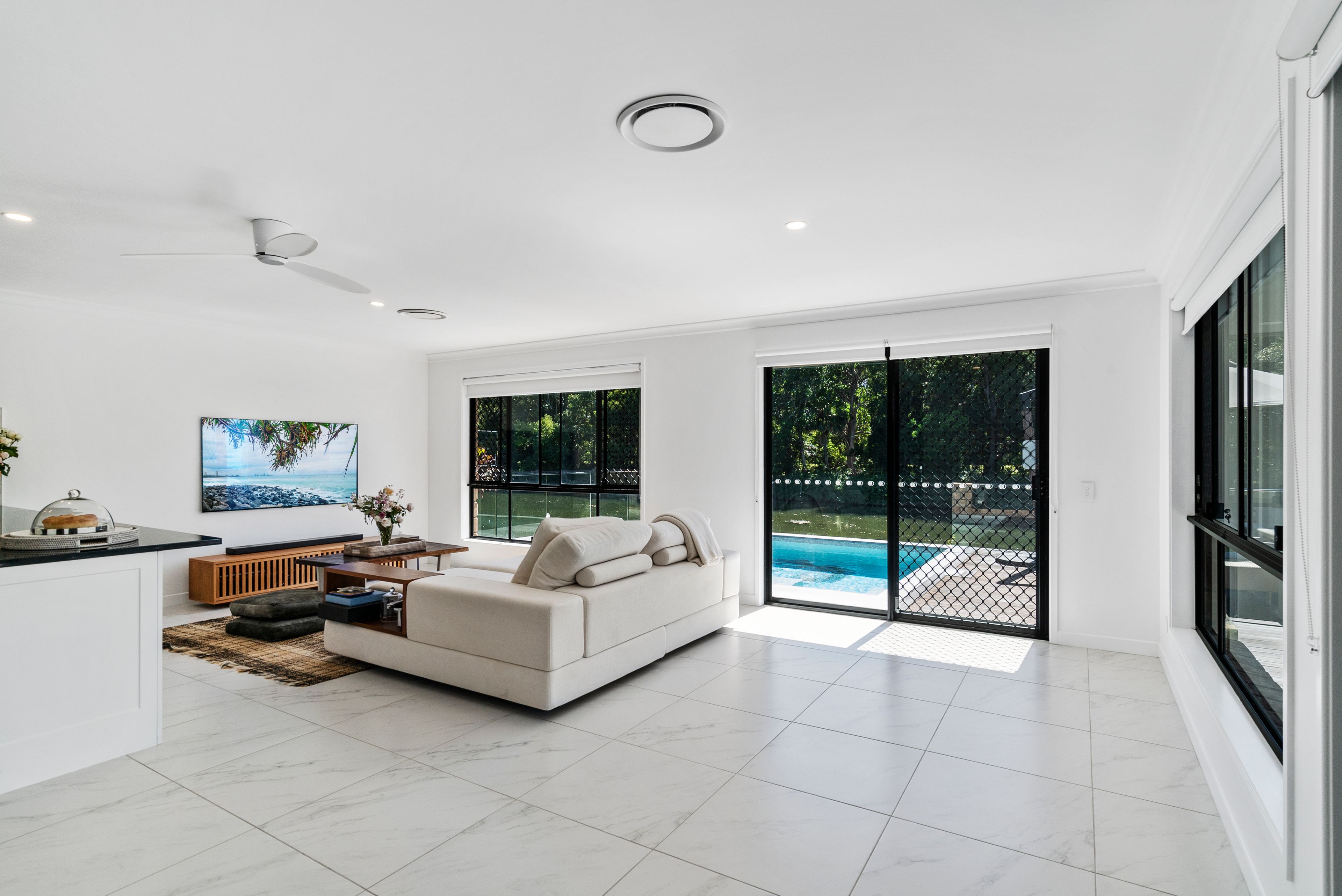 11 Cosmos Court, Elanora, QLD 4221