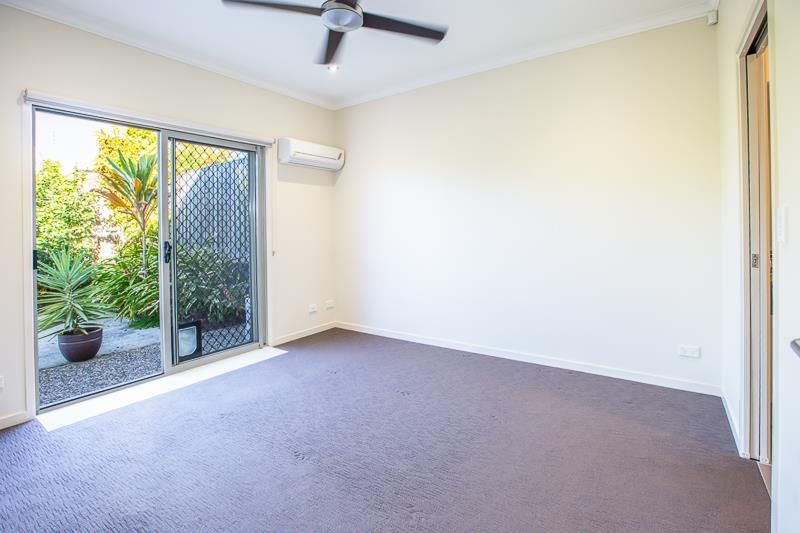 2/12 CABRIOLET, Upper Coomera, QLD 4209