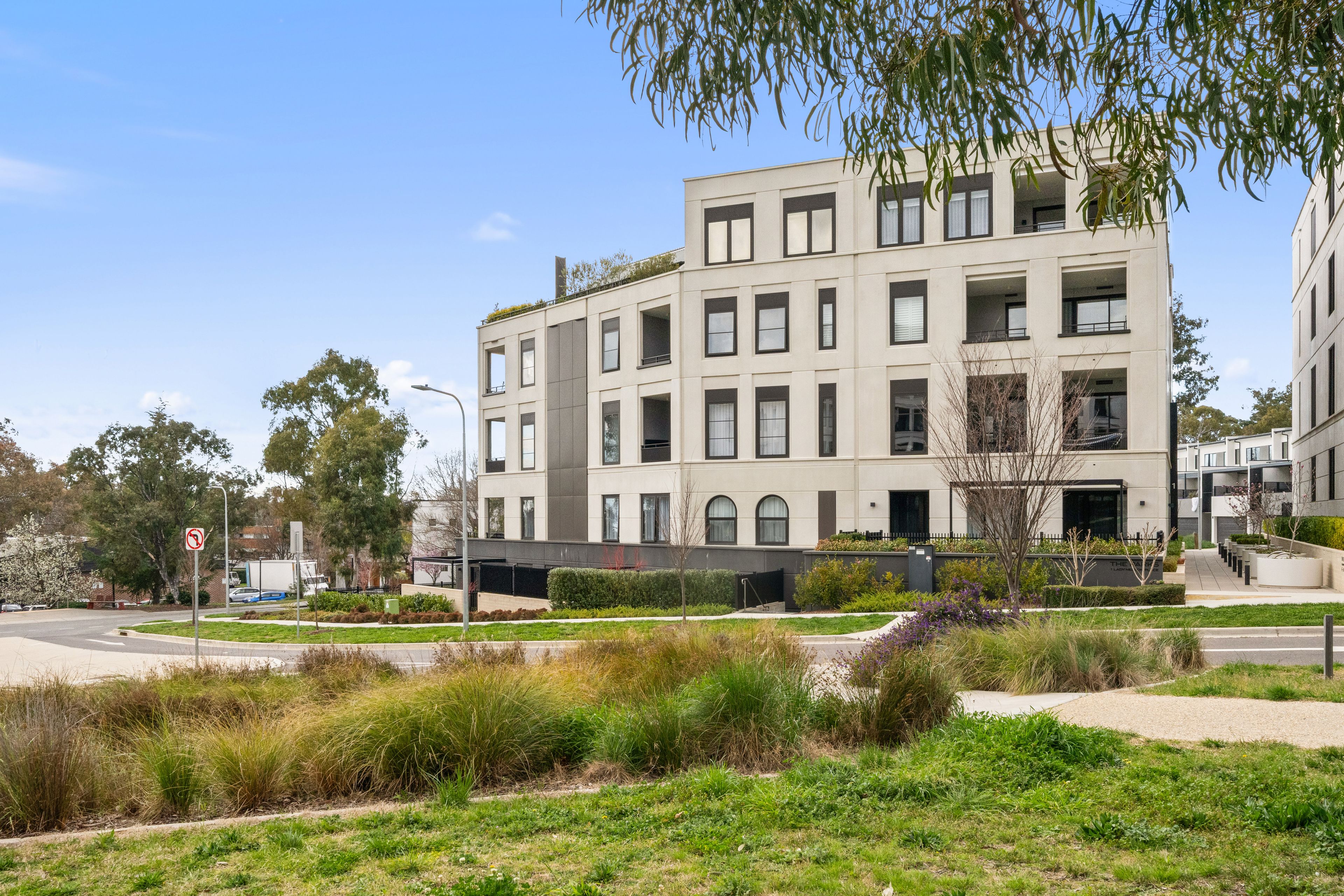 5/1 Lady Nelson Place — photo 24 of 25
