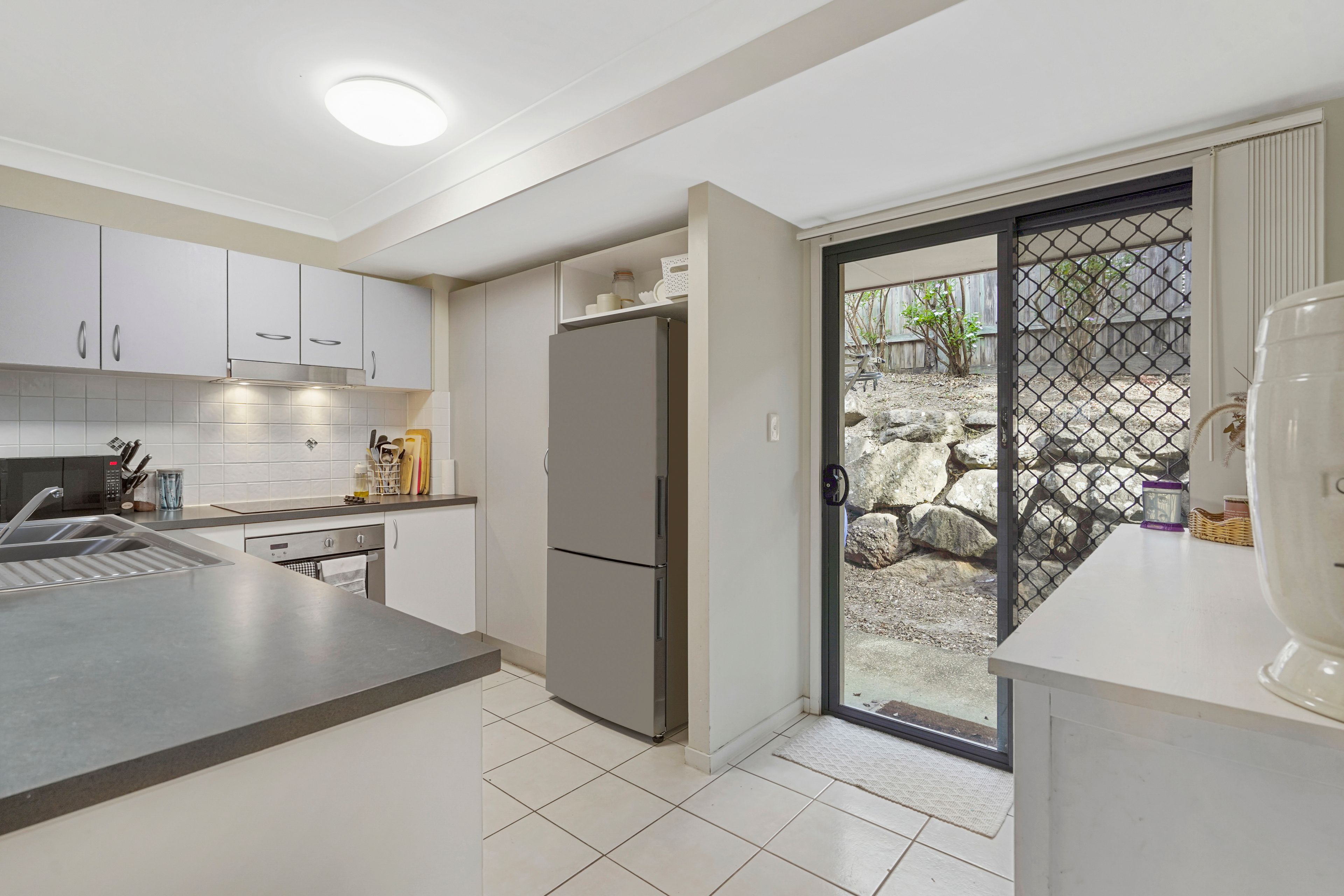 53/62 Franklin Drive — photo 4 of 23