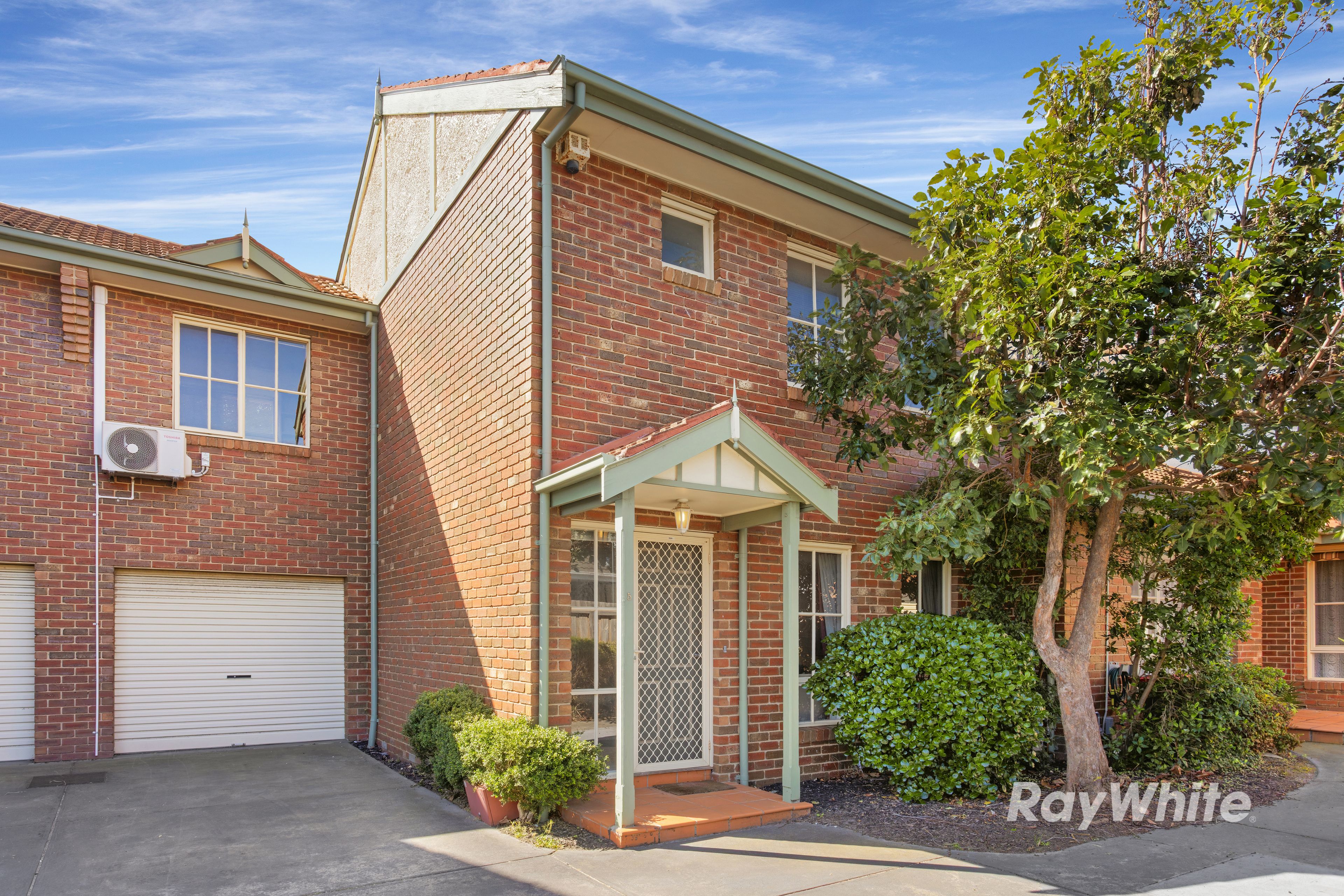 5/28 Katandra Road — photo from Ray White Bentleigh