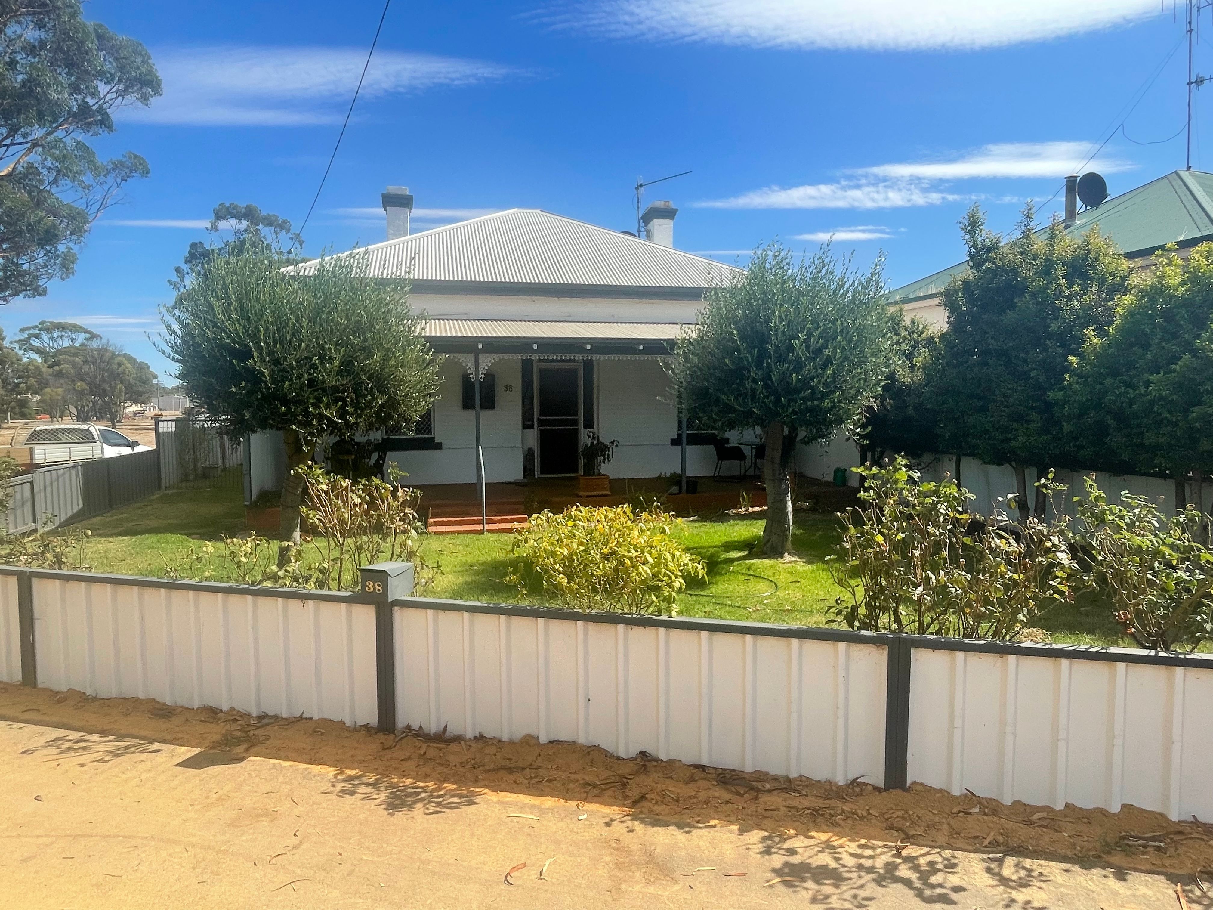 38 Britannia Street, Katanning, WA 6317 Sold House Ray White