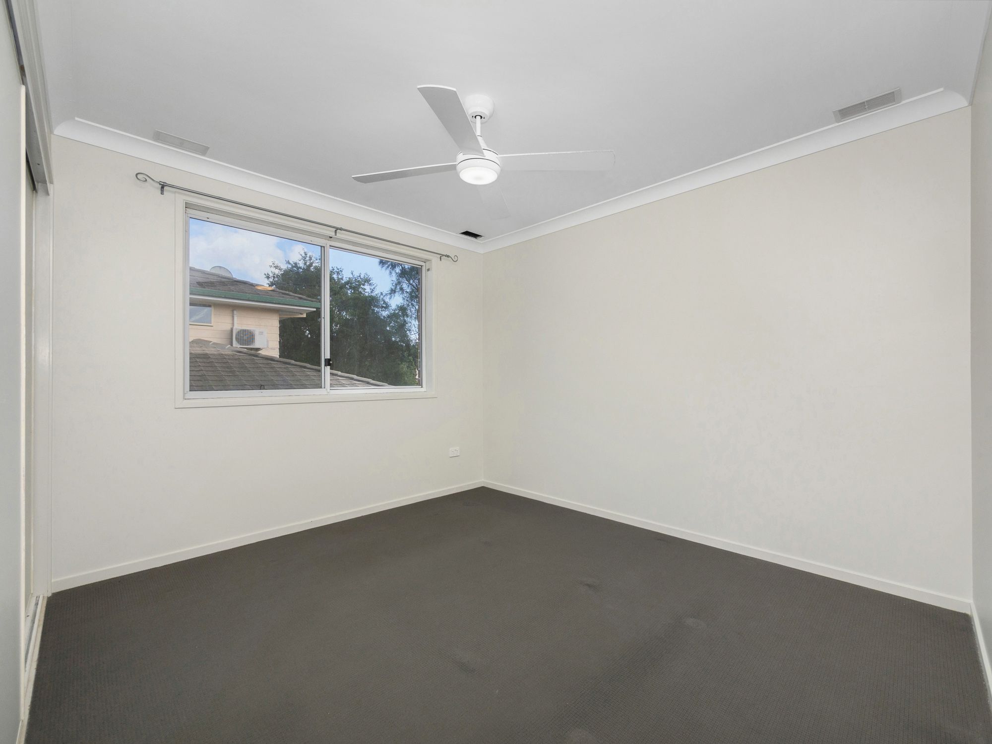 1/16 Pendara Crescent — photo 8 of 24