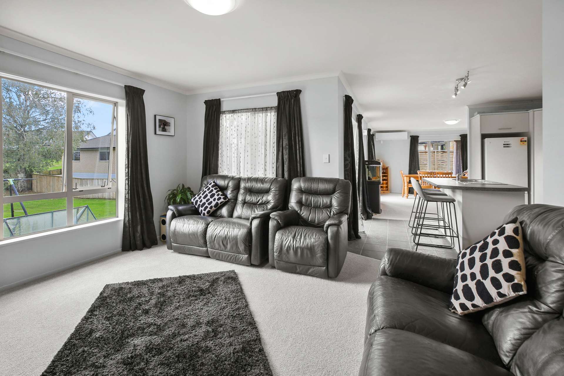1585 Te Rahu Road photo 9