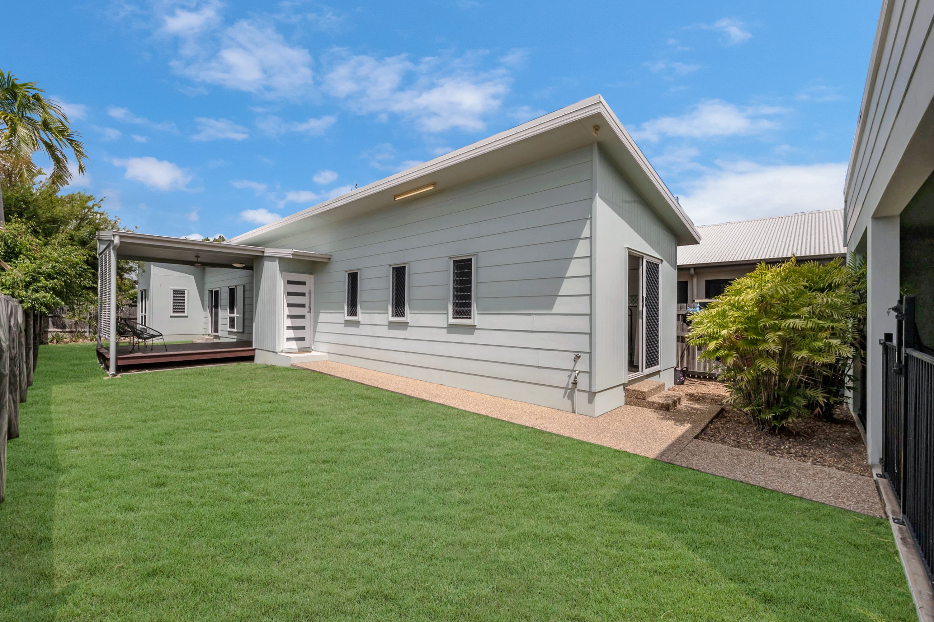 15 Peel Street, Garbutt QLD 4814