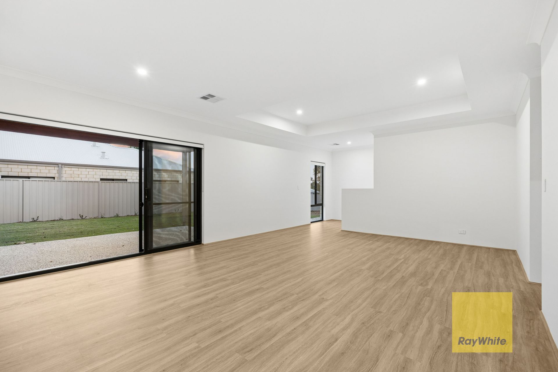 4 Sampson Road — photo 11 of 30