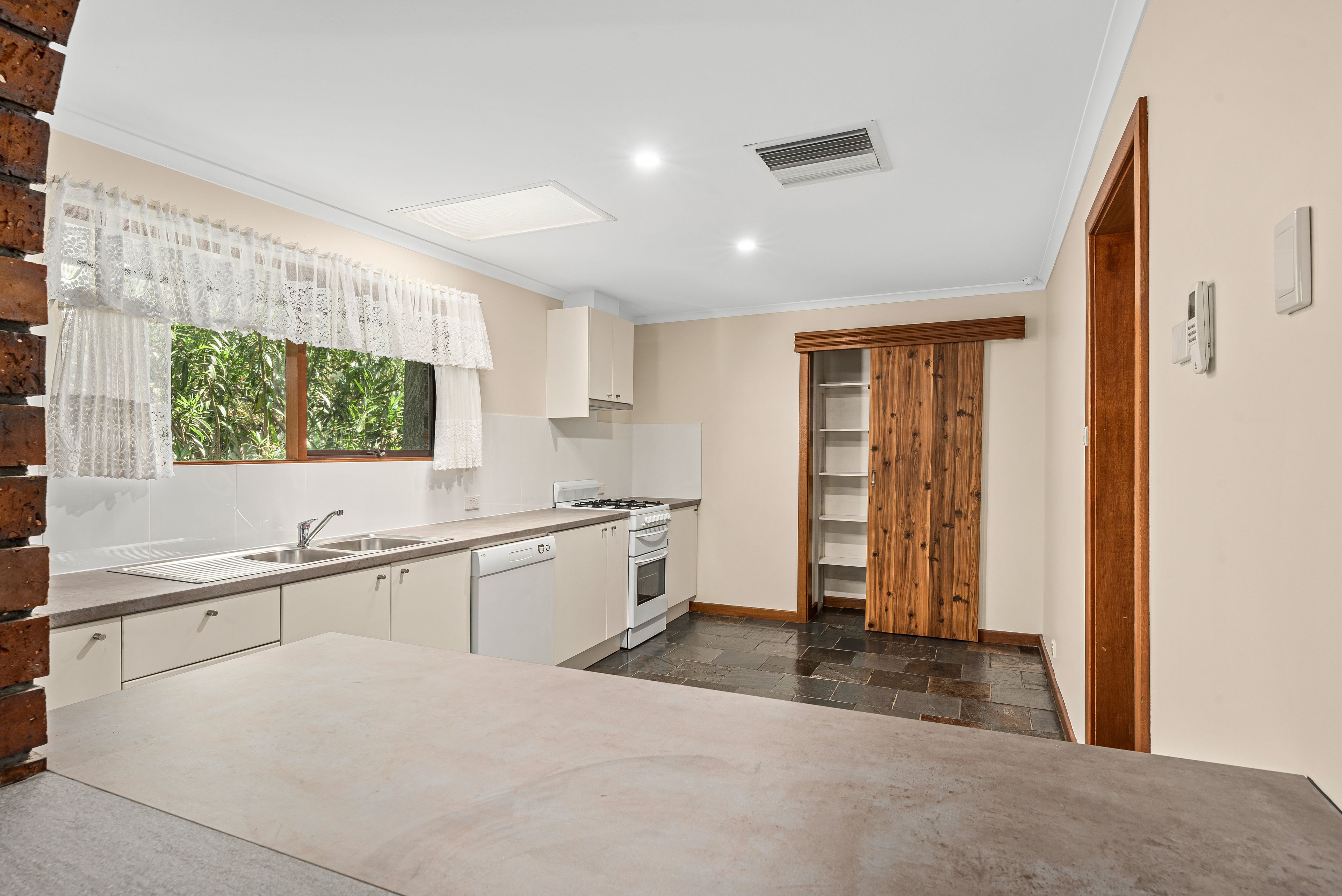59 Marnie Avenue — photo 6 of 17