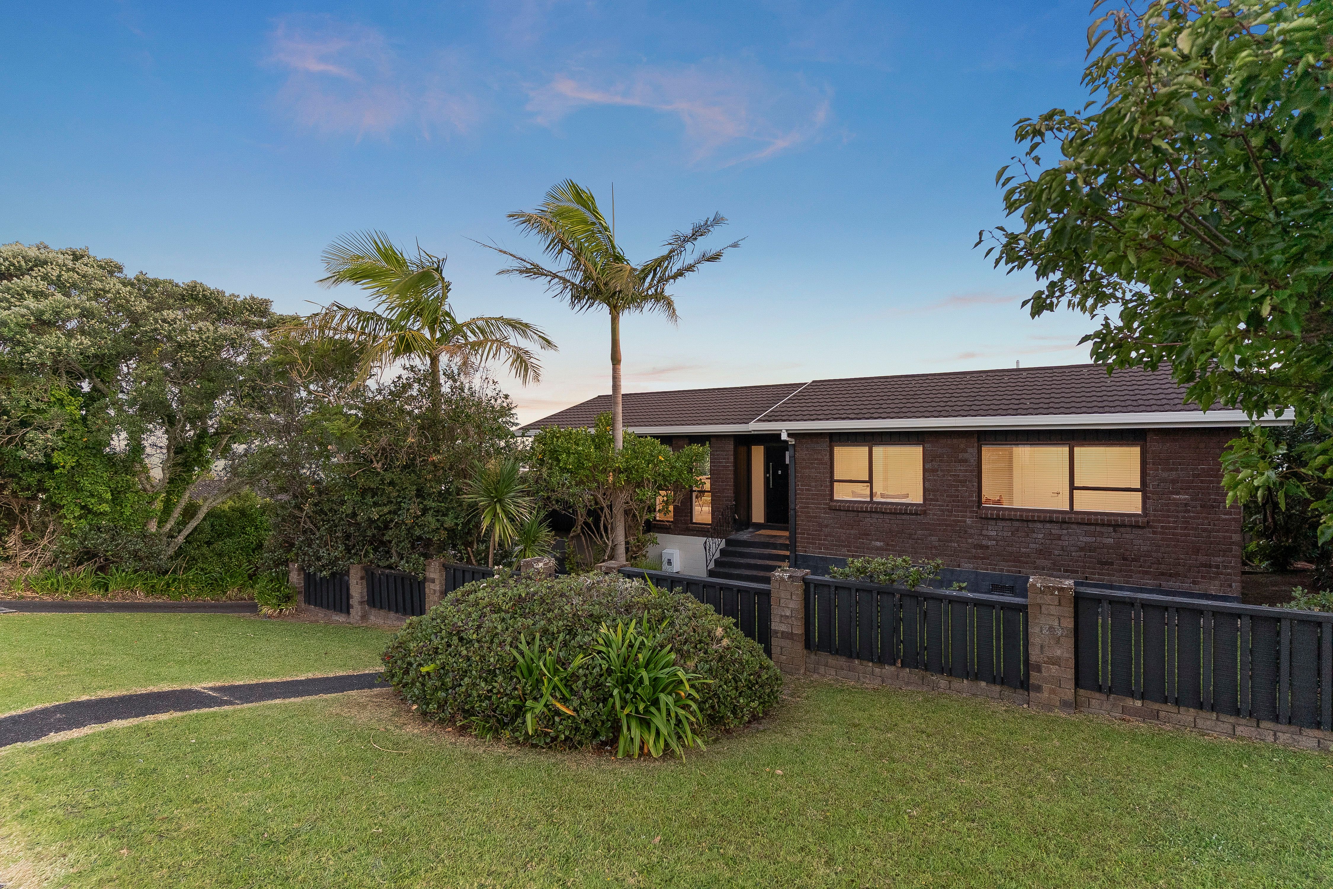 1/33 Montgomery Avenue, Rothesay Bay, North Shore City