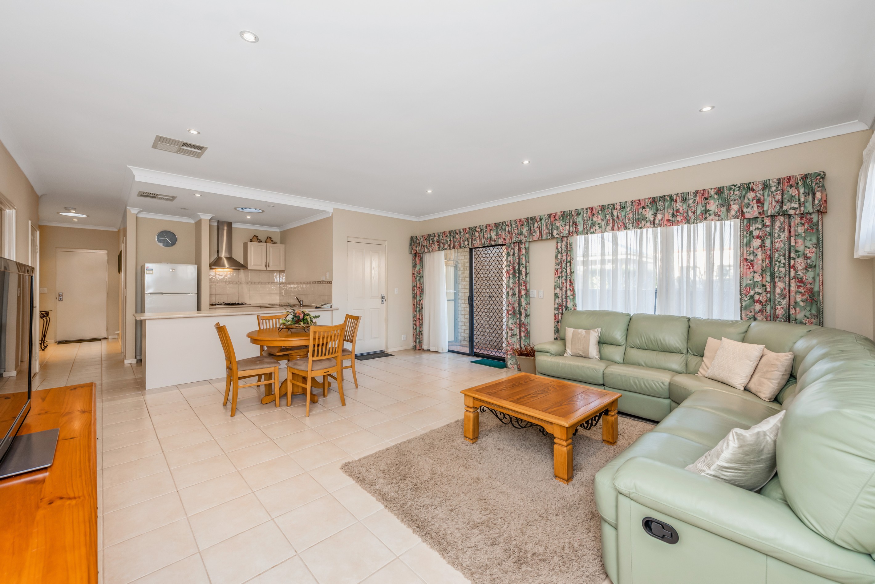 7/9 Bradbury Street, Rockingham, WA 6168