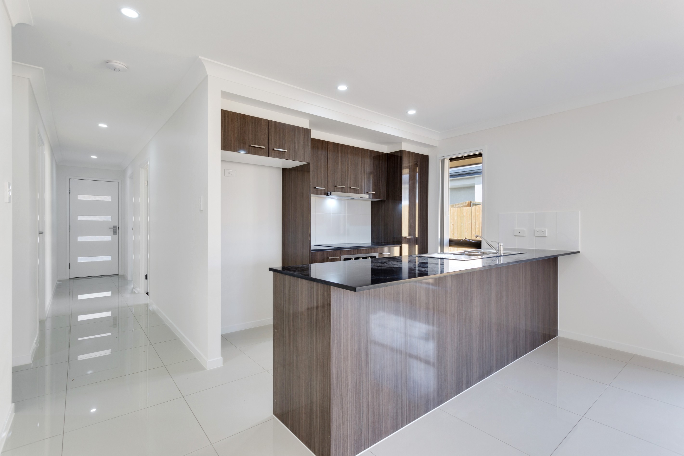 1/45 Myrtleford Crescent, CAMBOOYA, QLD 4358