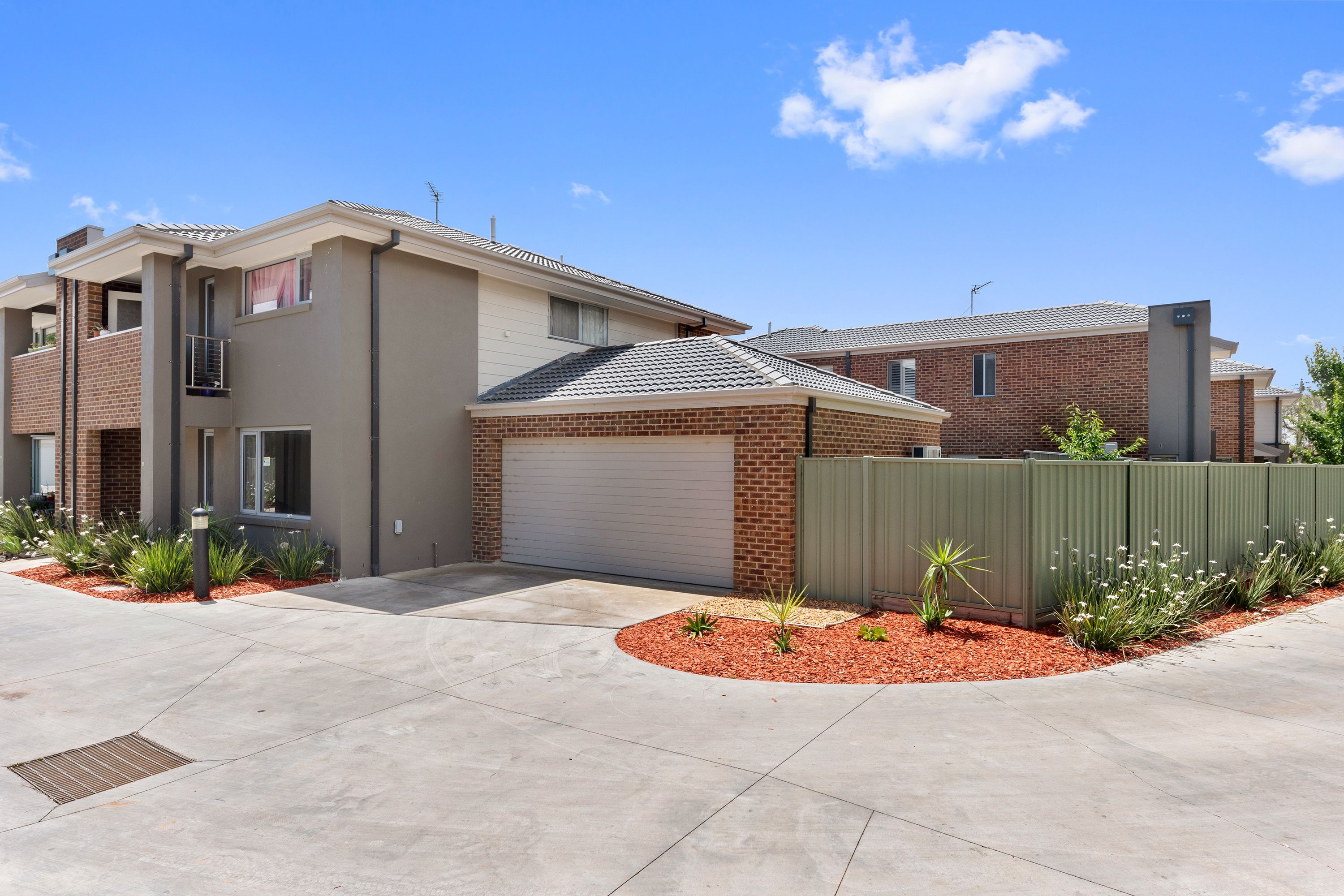 4/3 Shamrock Street, Golden Square, VIC 3555