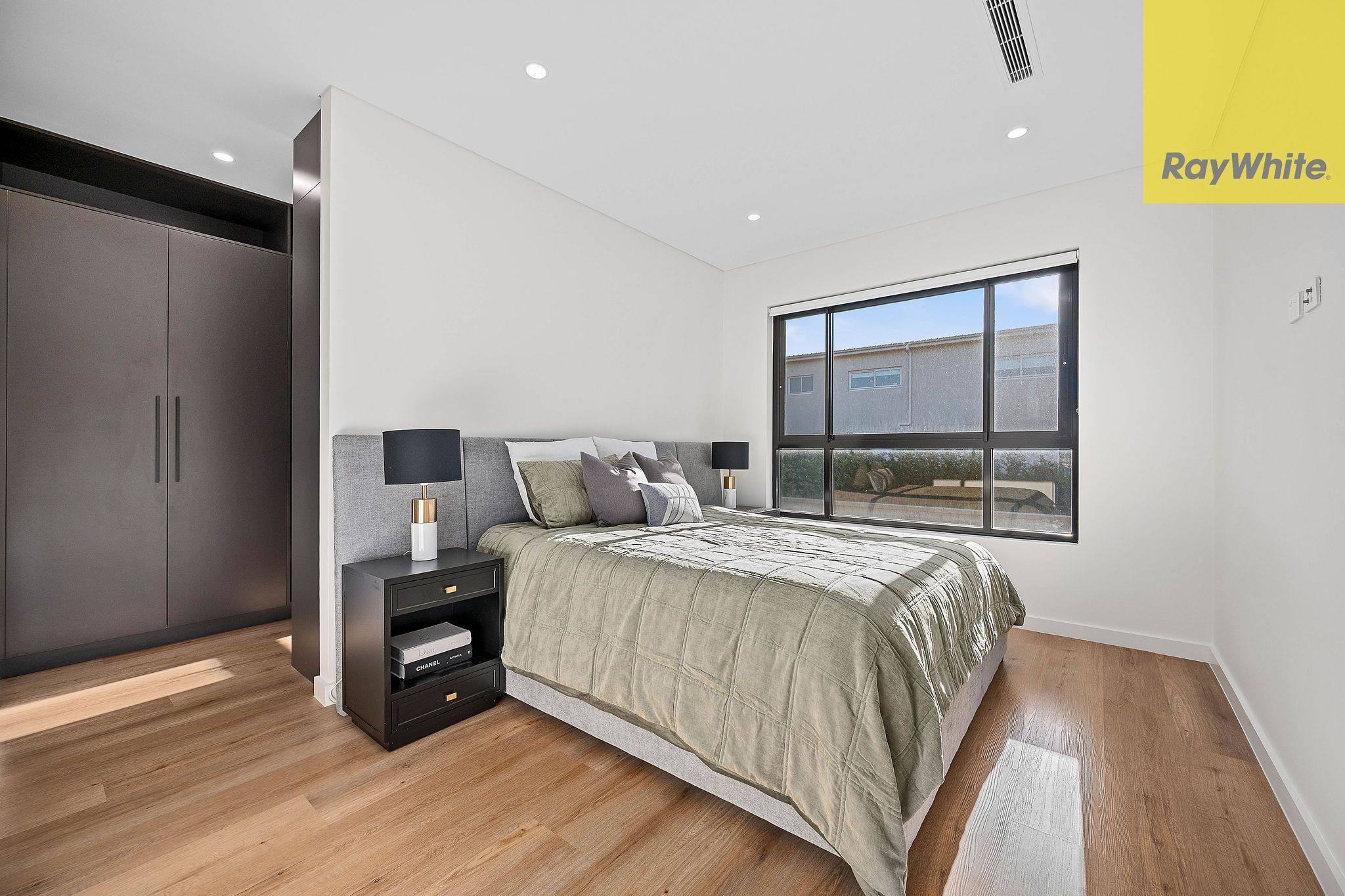 54A Hydrae Street — photo 11 of 25