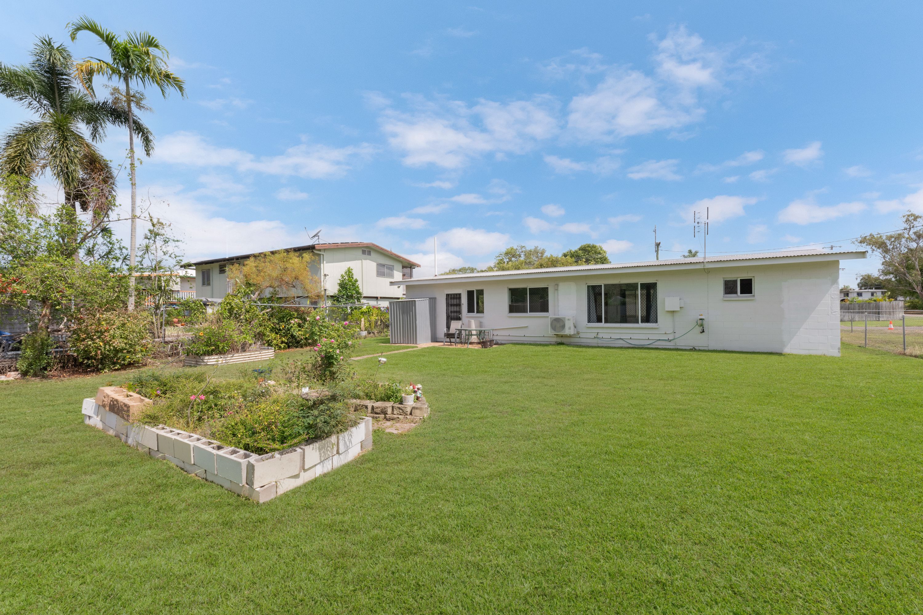 24 Kulgun Crescent — photo 8 of 10