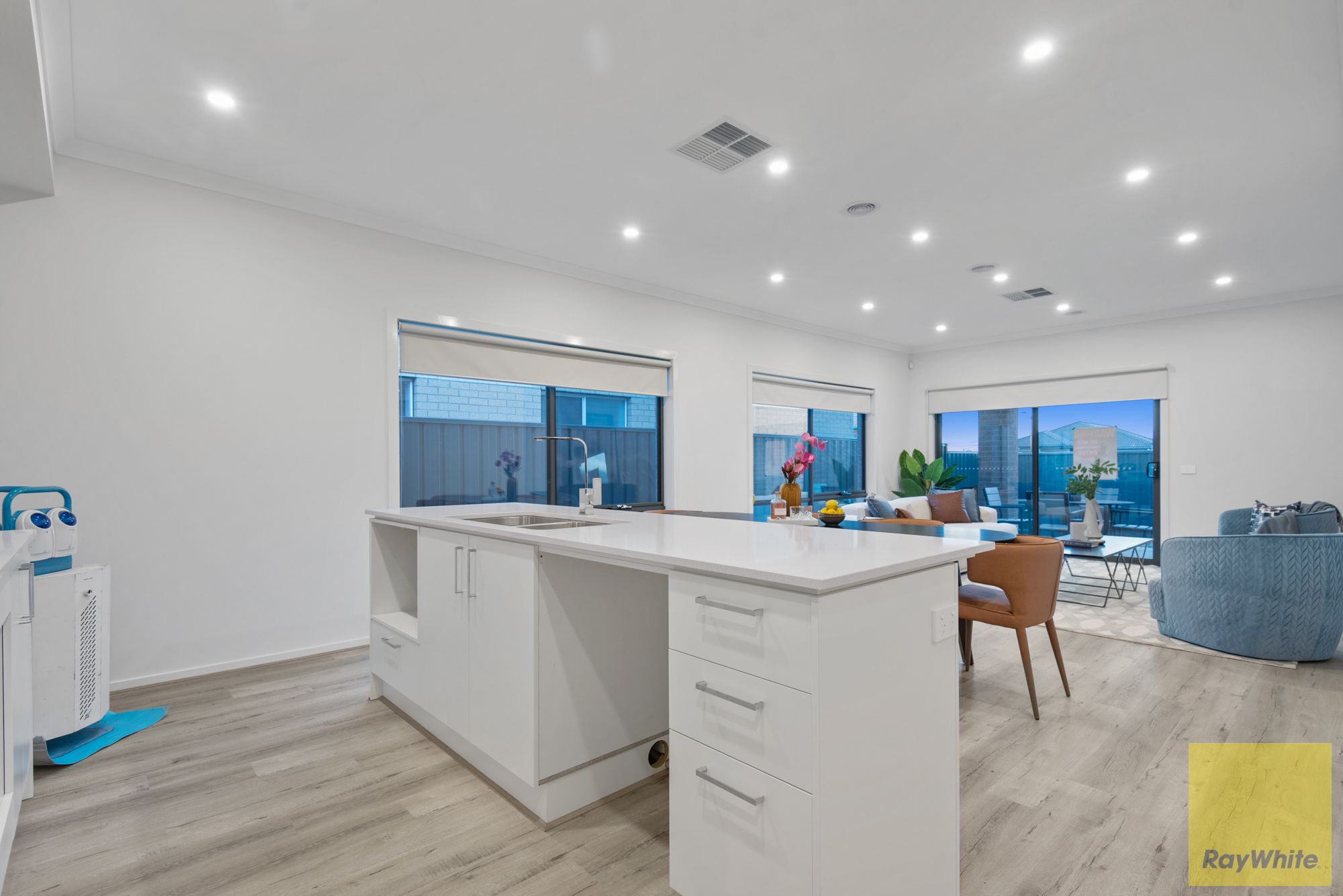 17 Merapi Grove, Truganina, VIC 3029