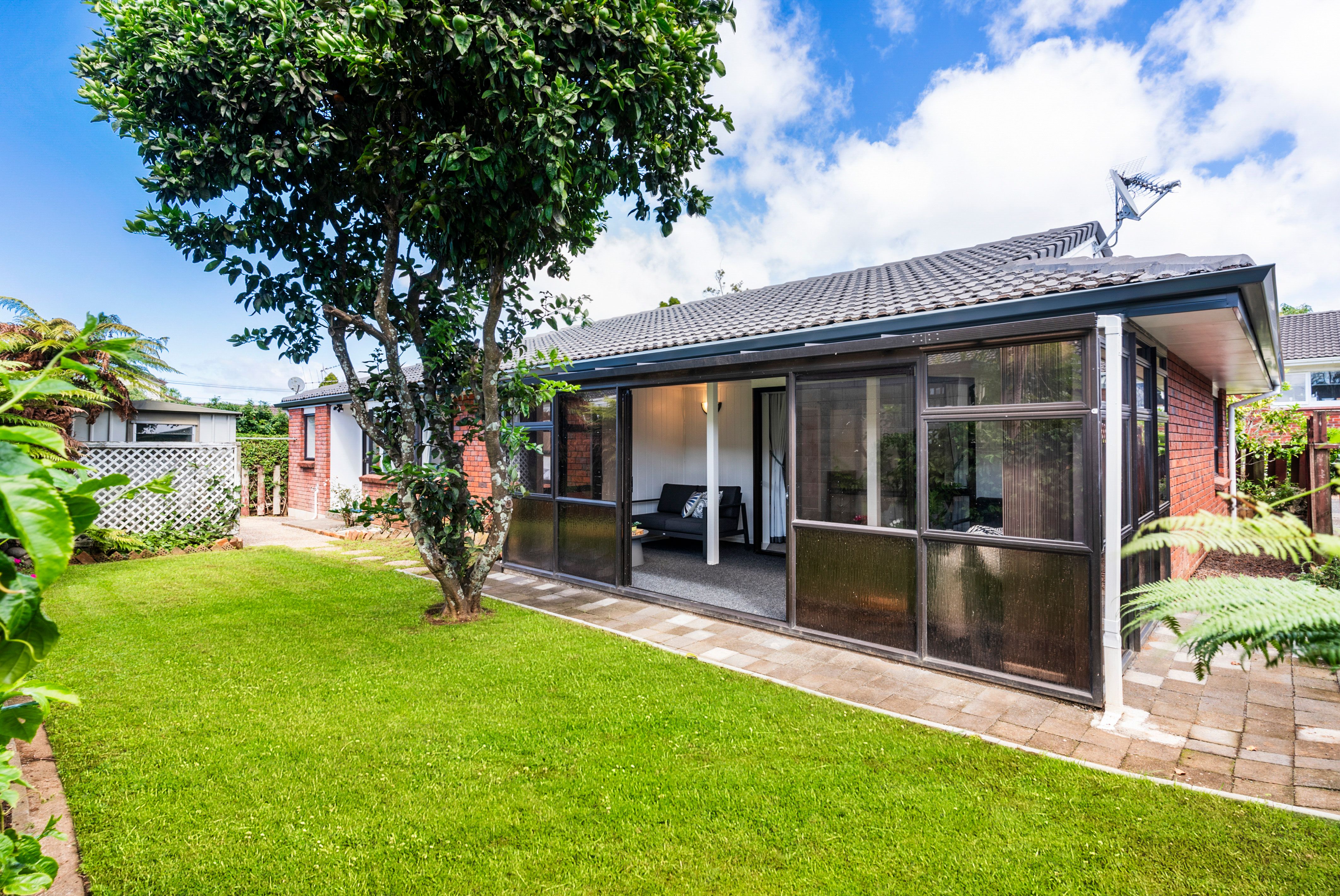 2/32 Campbell Road, Royal Oak, Auckland City