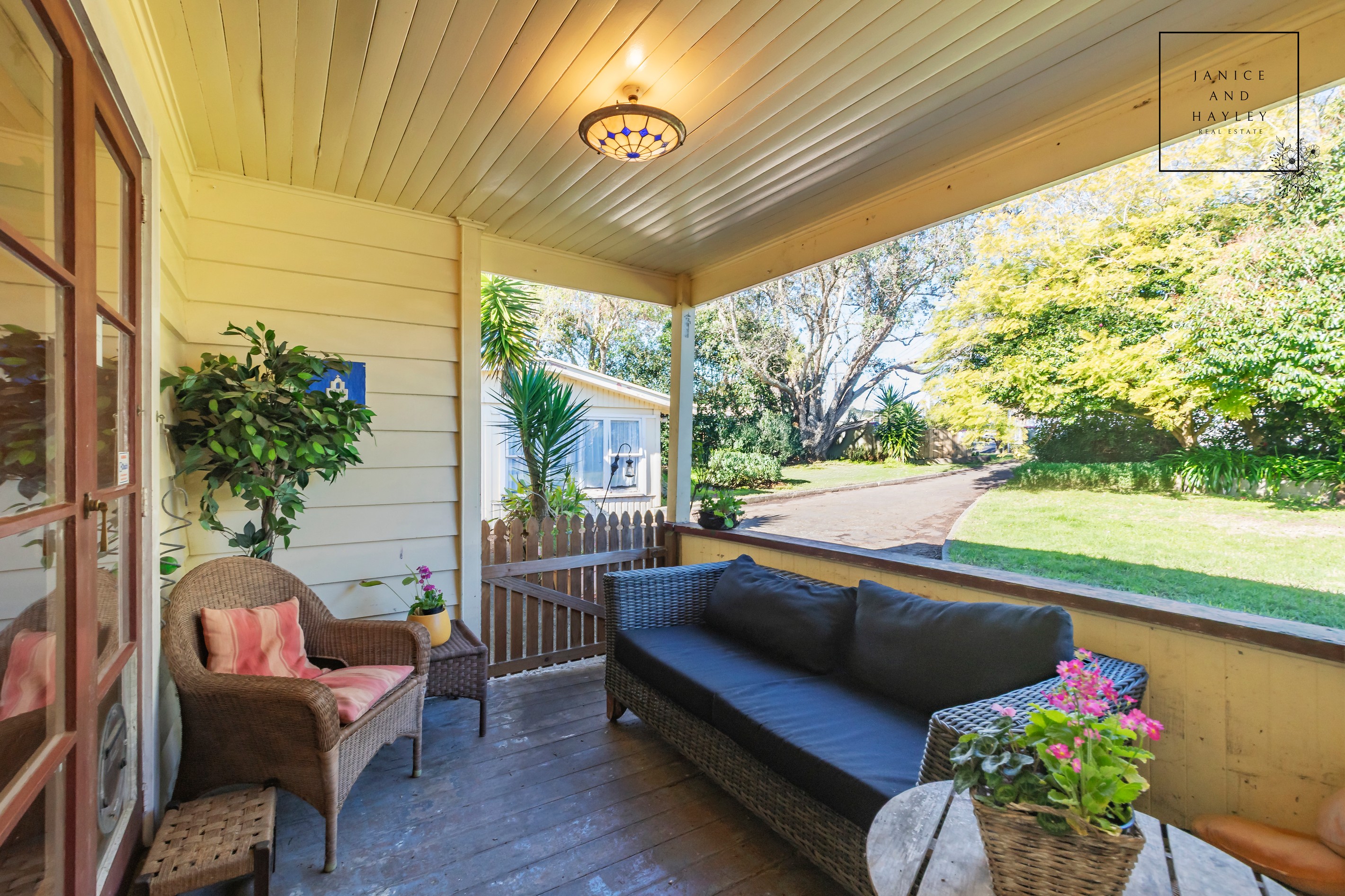 46 Grande Vue Road, Hill Park, Manukau City