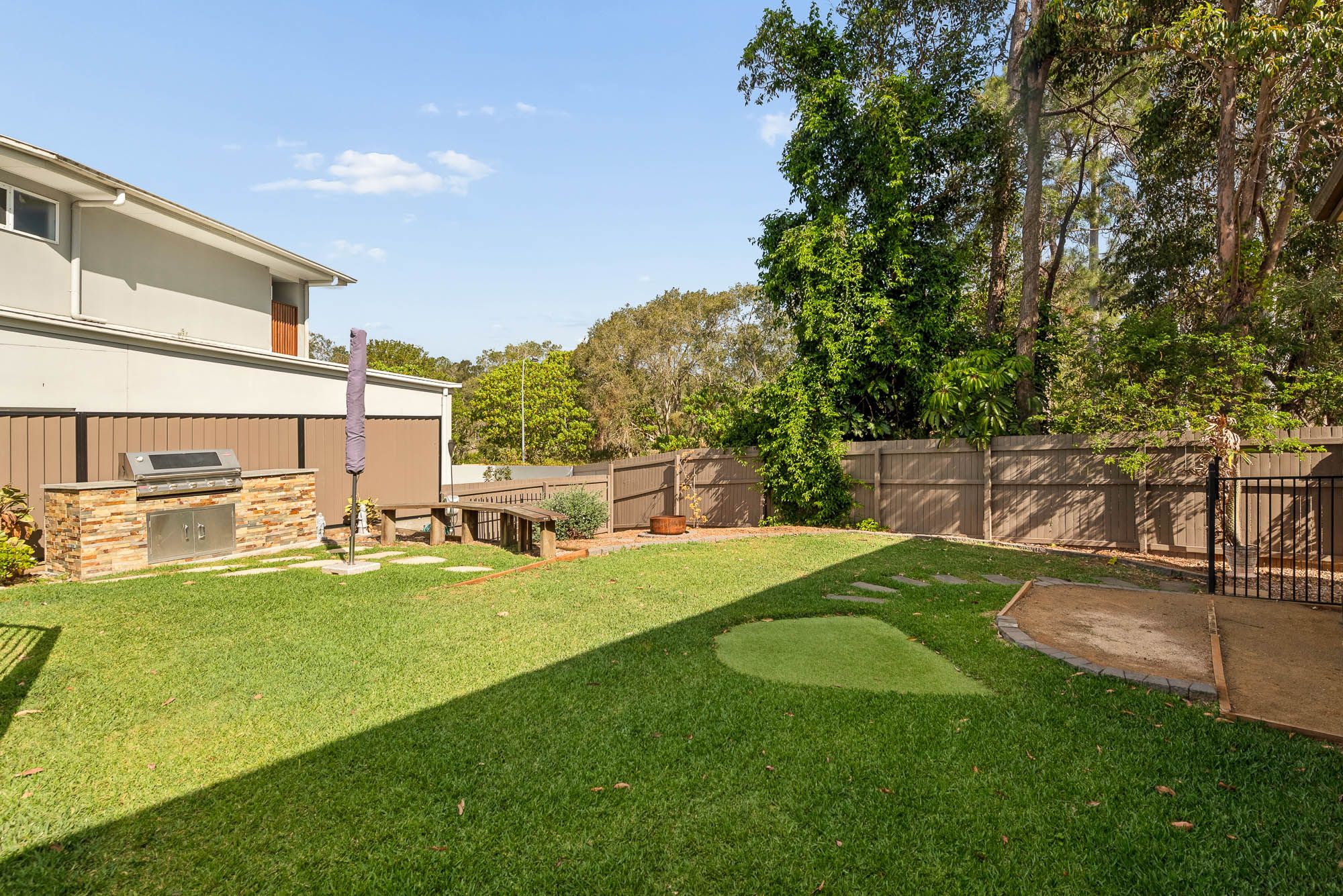 4 Gleneagles Court — photo 22 of 23