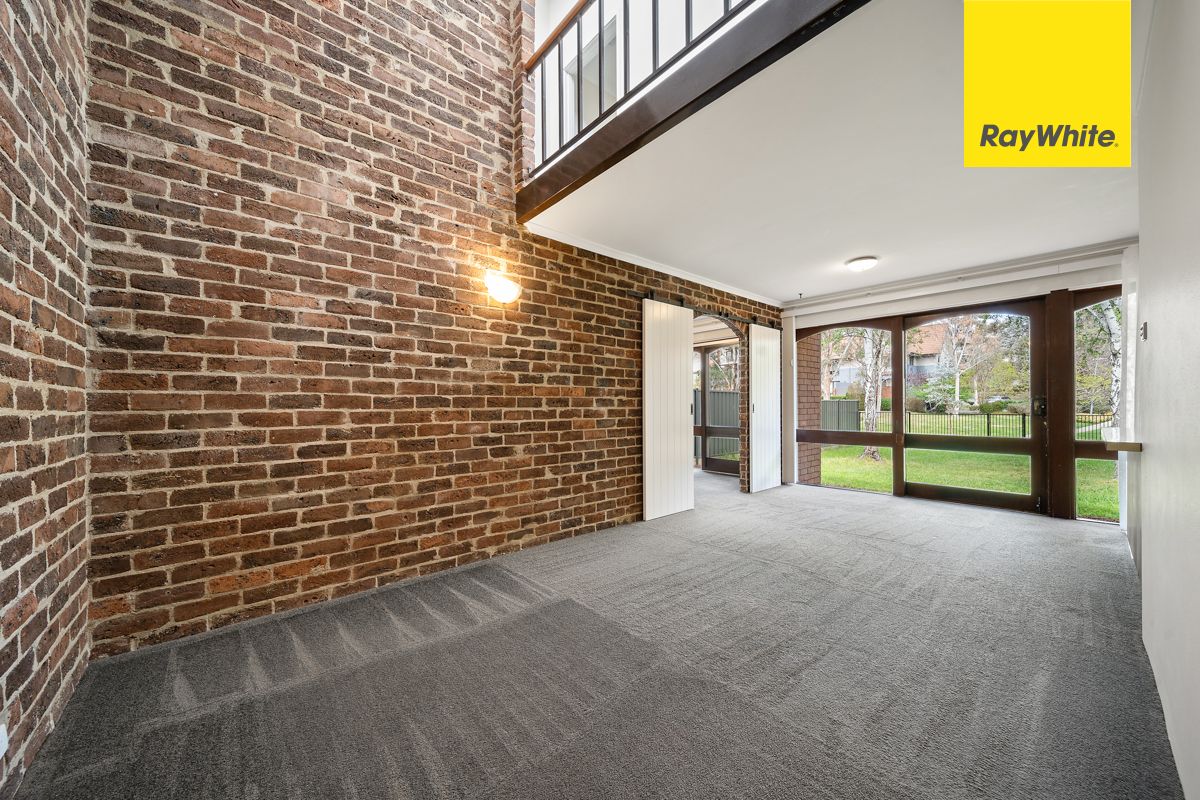 16 Mackaness Place, Garran, ACT 2605