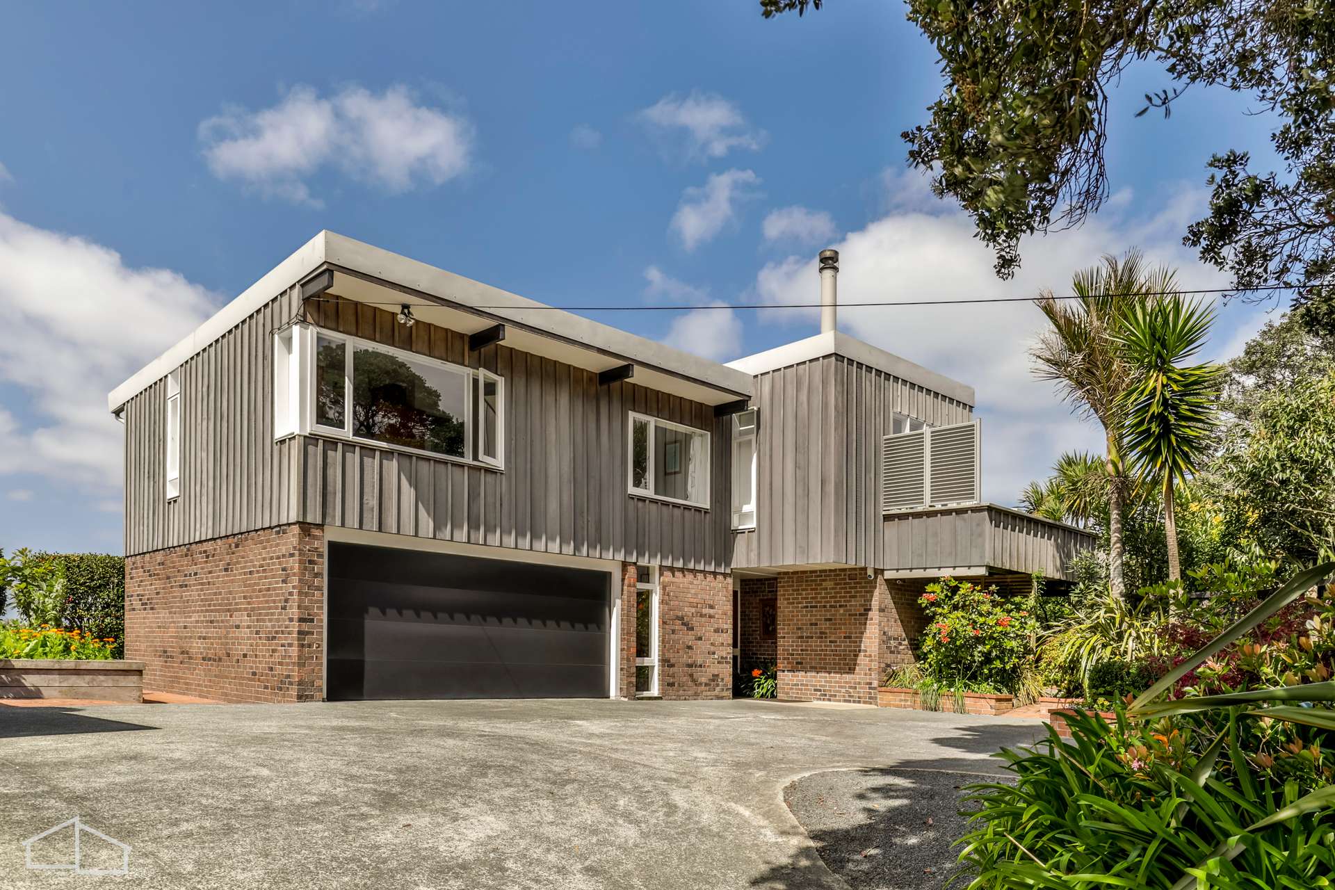 648 South Titirangi Road photo 0