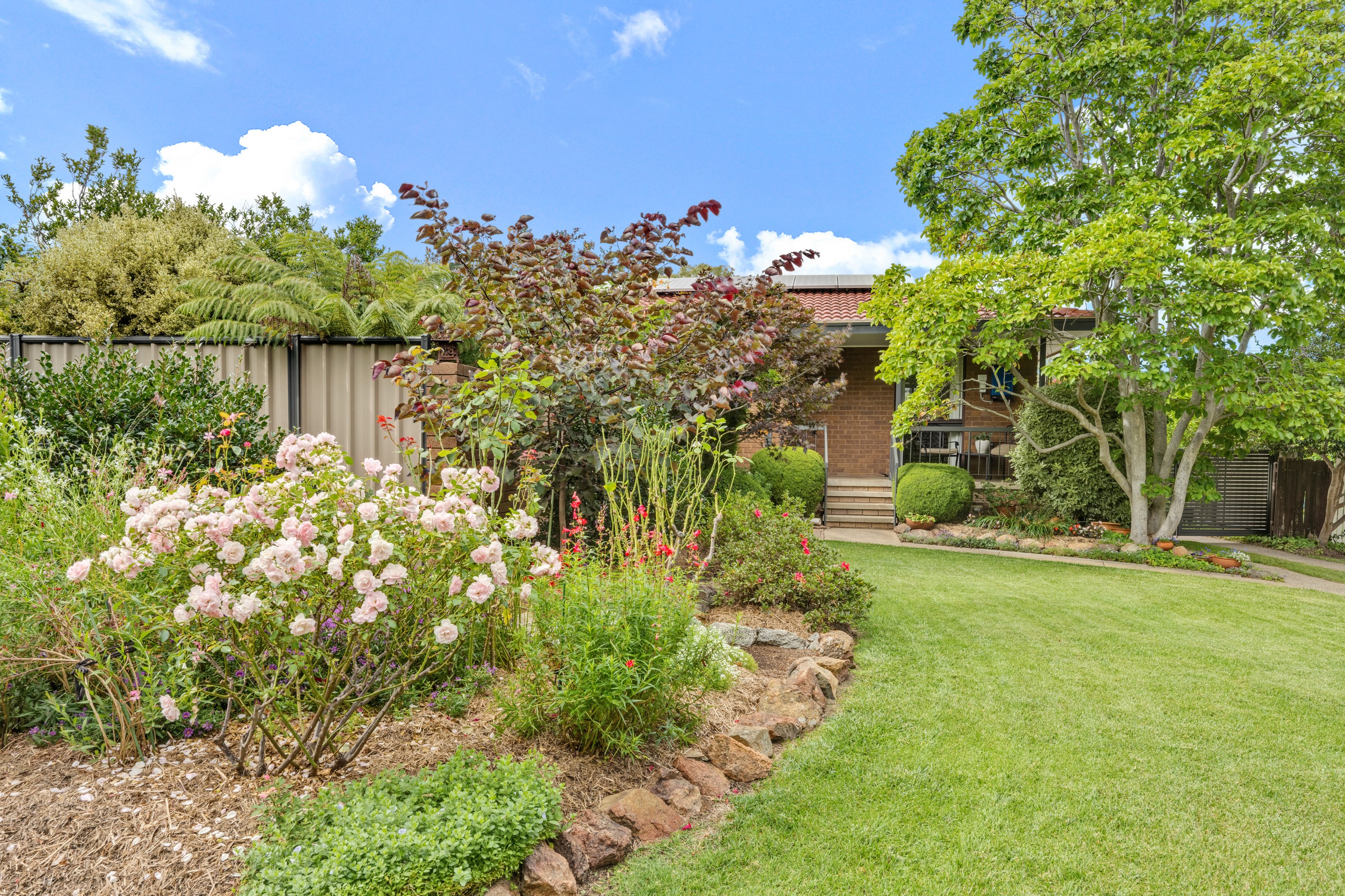 6 Hallett Place, Kambah, ACT 2902