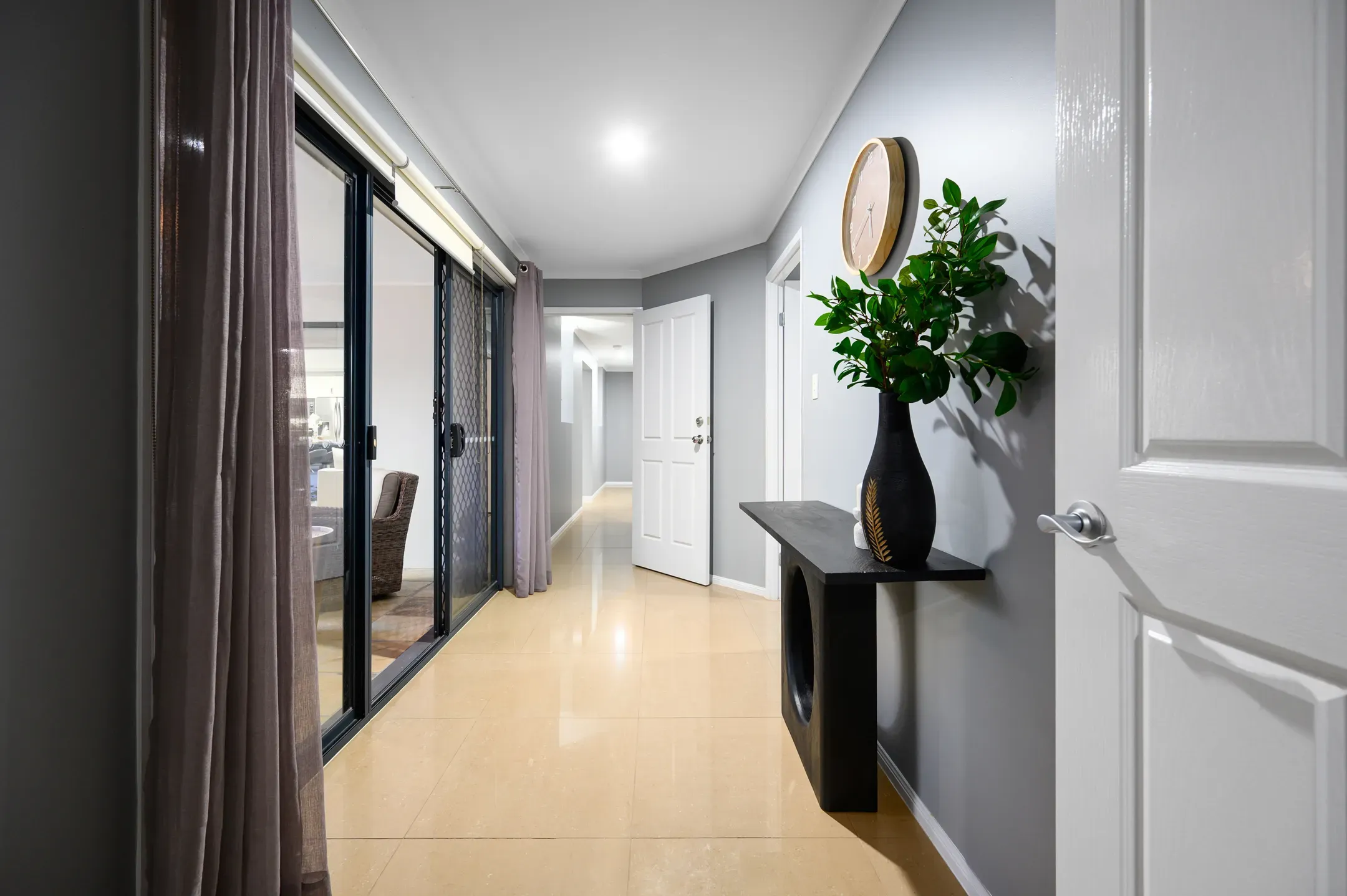 40 Regatta Avenue — photo 14 of 17