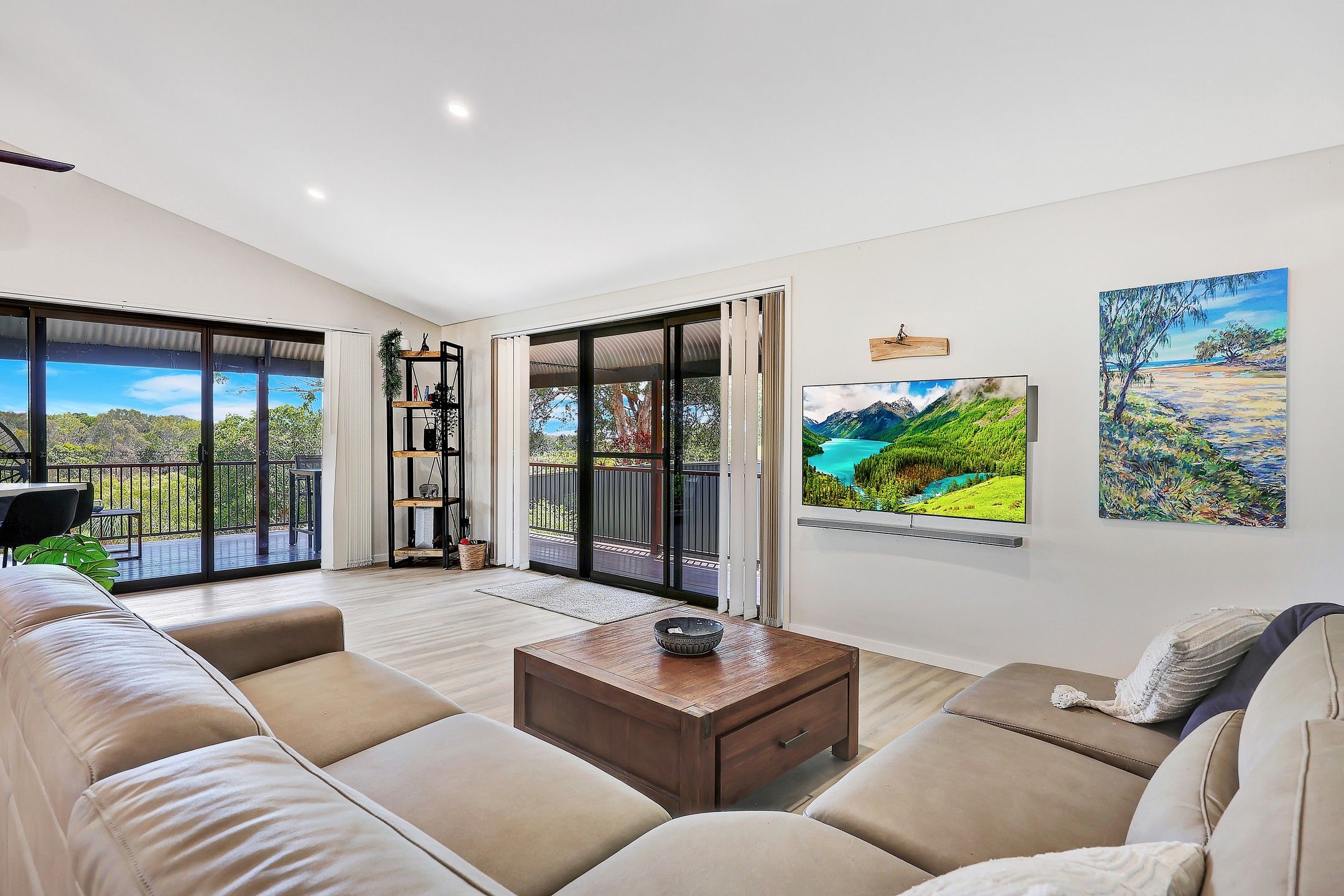 15 Pandanus Crescent — photo 13 of 30
