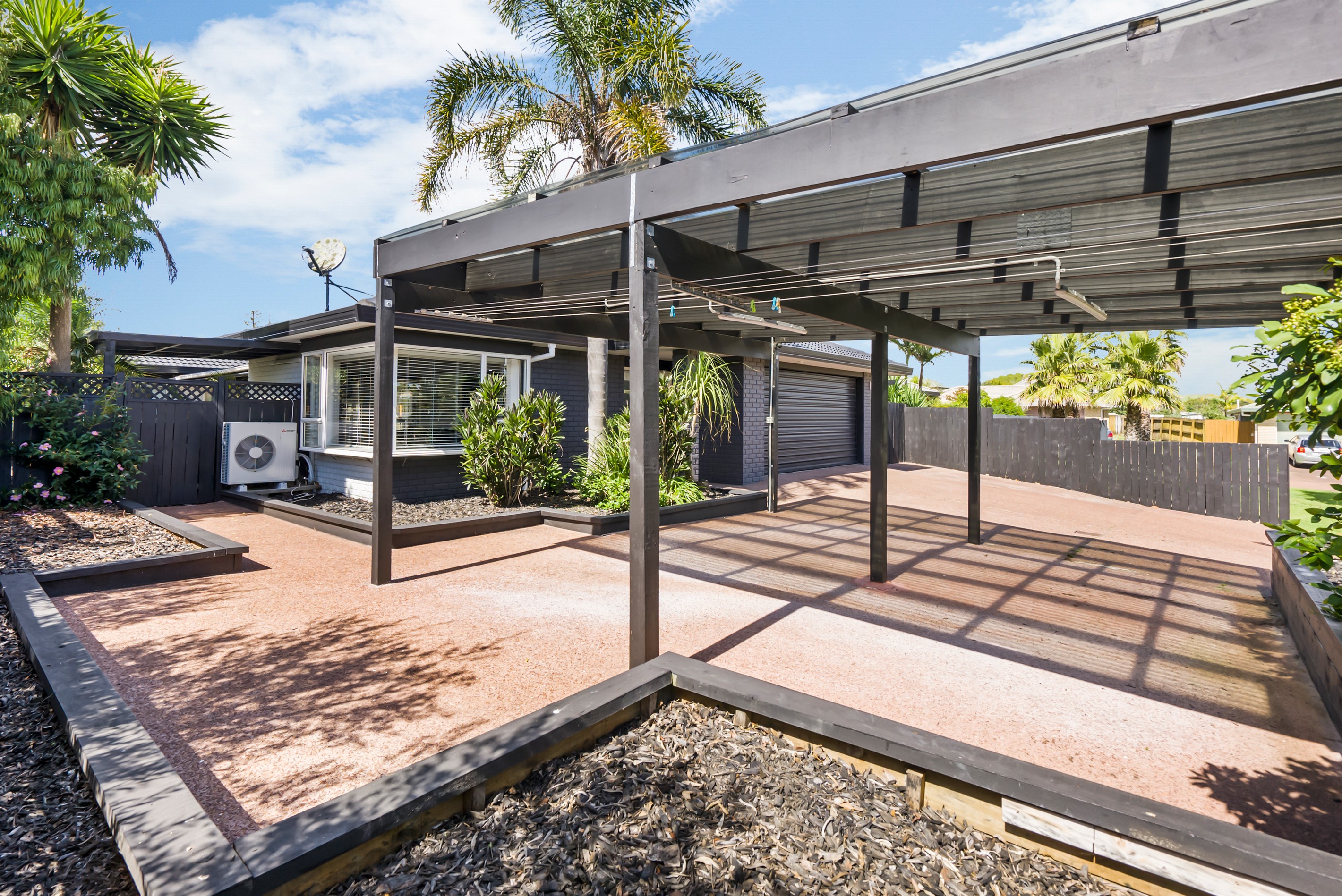 22 John Lister Close, Golflands, Manukau City
