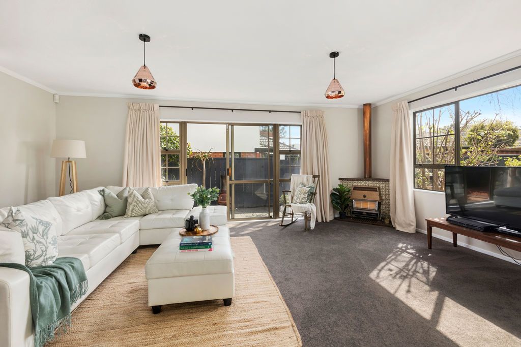 14B Nikau Grove, Woburn, Lower Hutt City