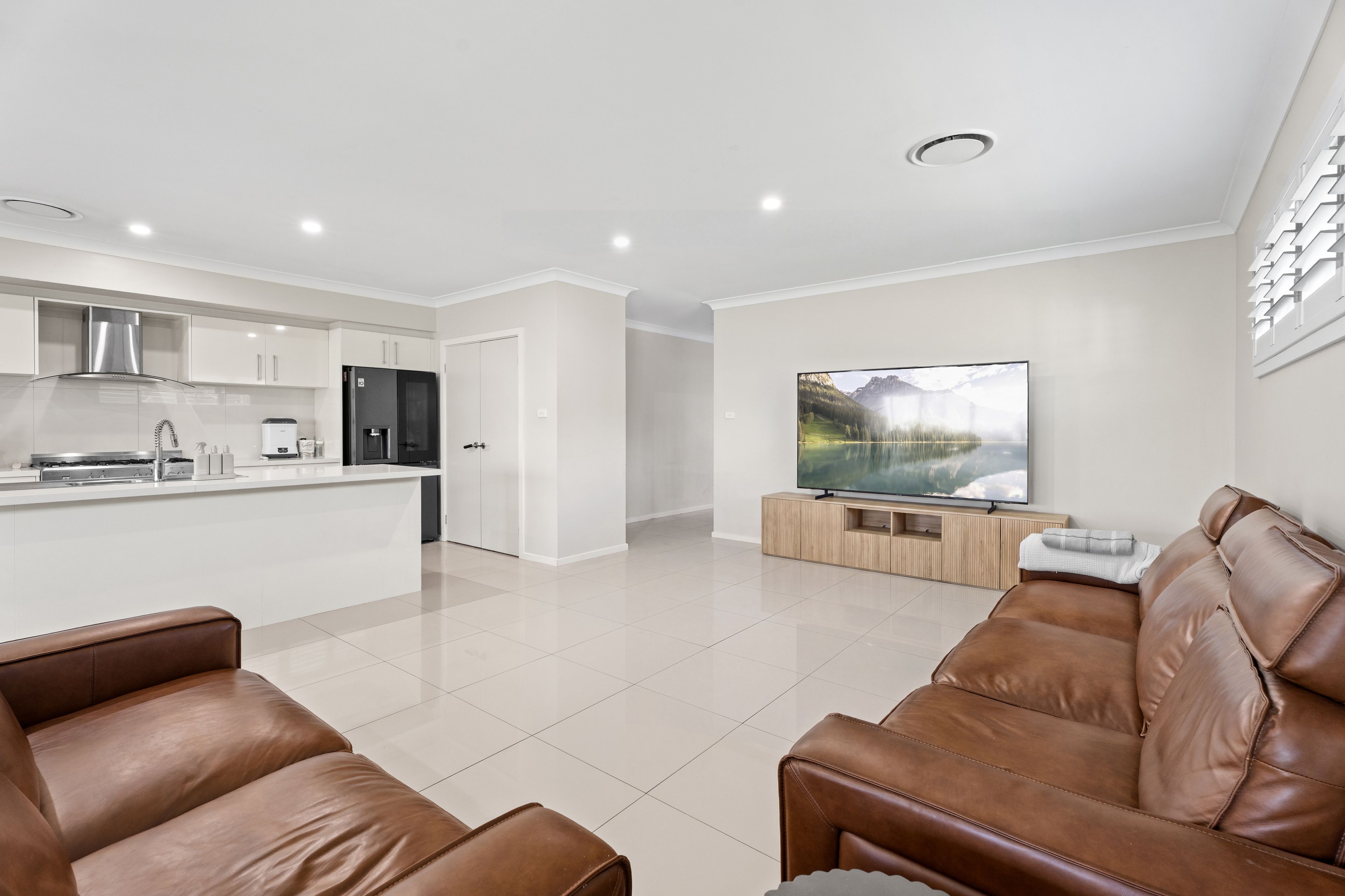 8 Leeds Street — photo 6 of 22