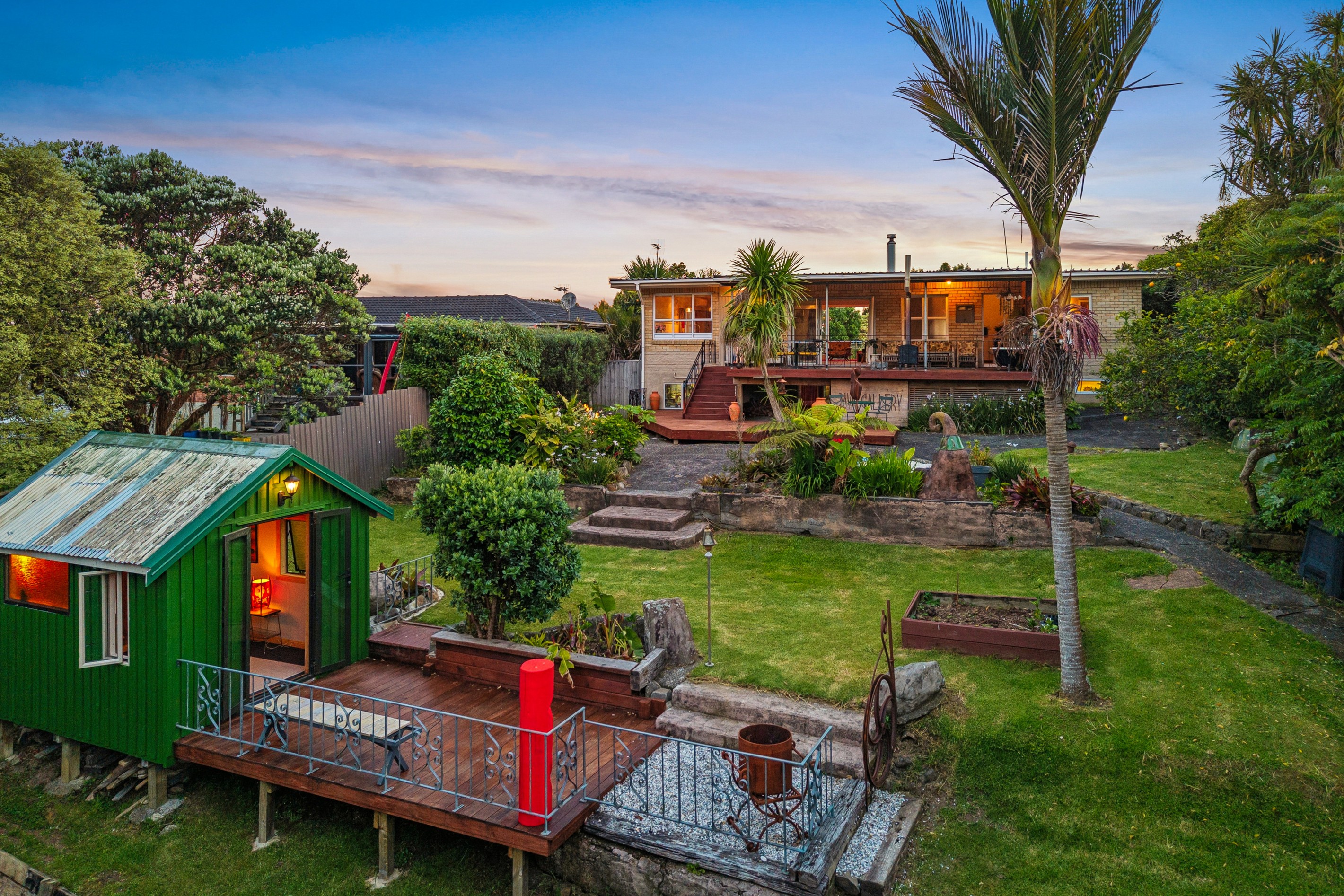 10 Rauhuia Crescent, Parau, Waitakere City