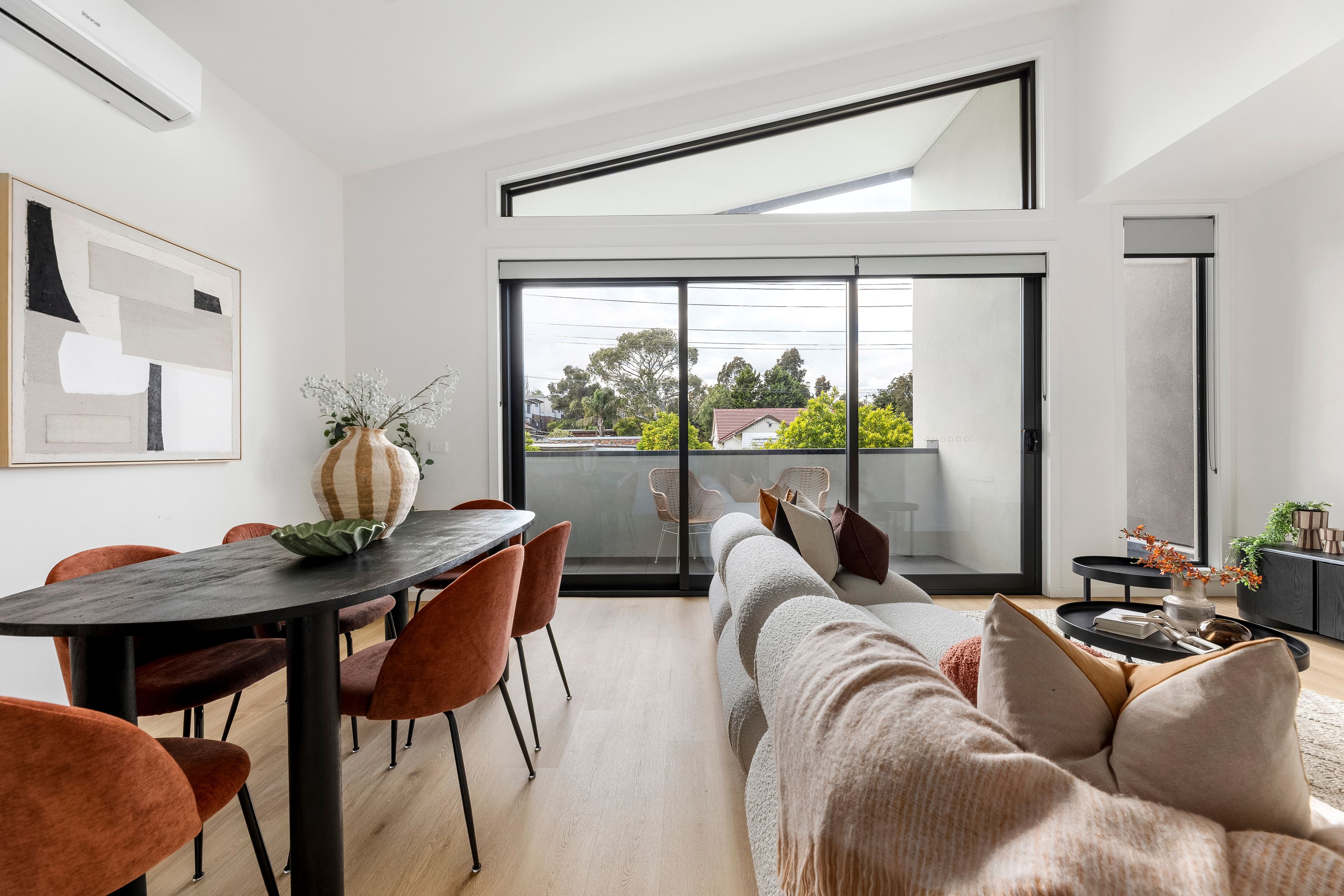 2/7 Chaleyer Street — photo 8 of 17