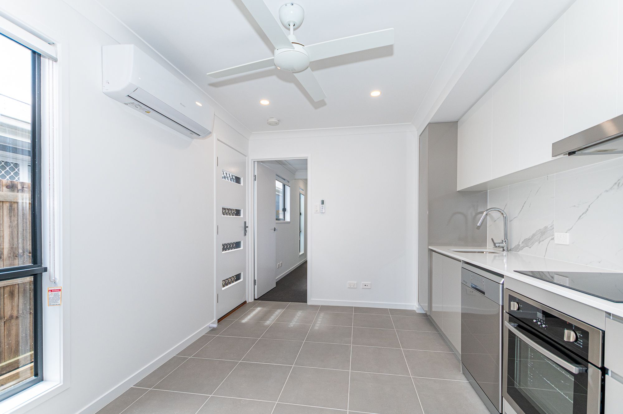 2/27A Starling Street, Loganlea, QLD 4131