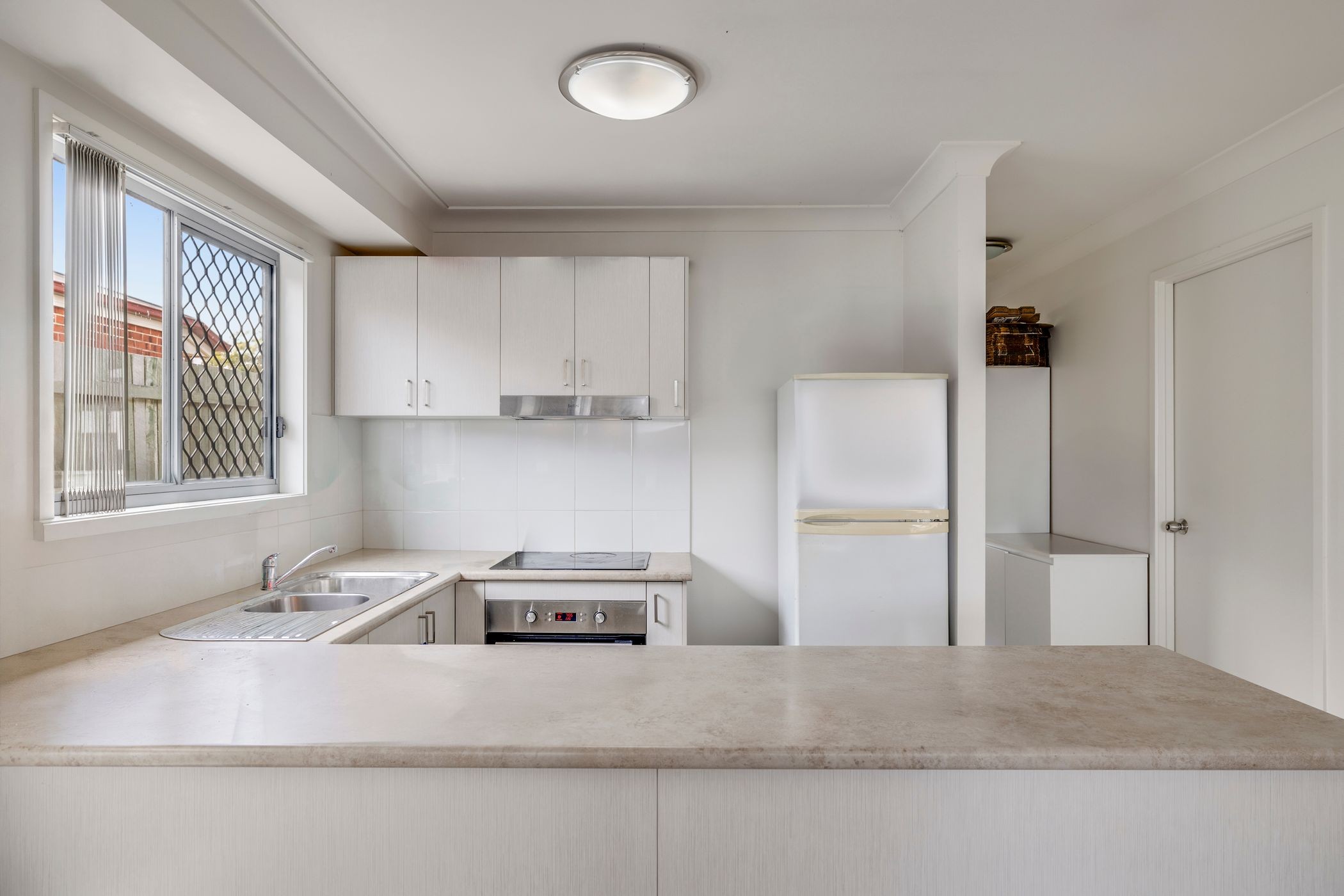 2/98 Sanctuary Drive, Cranley, QLD 4350