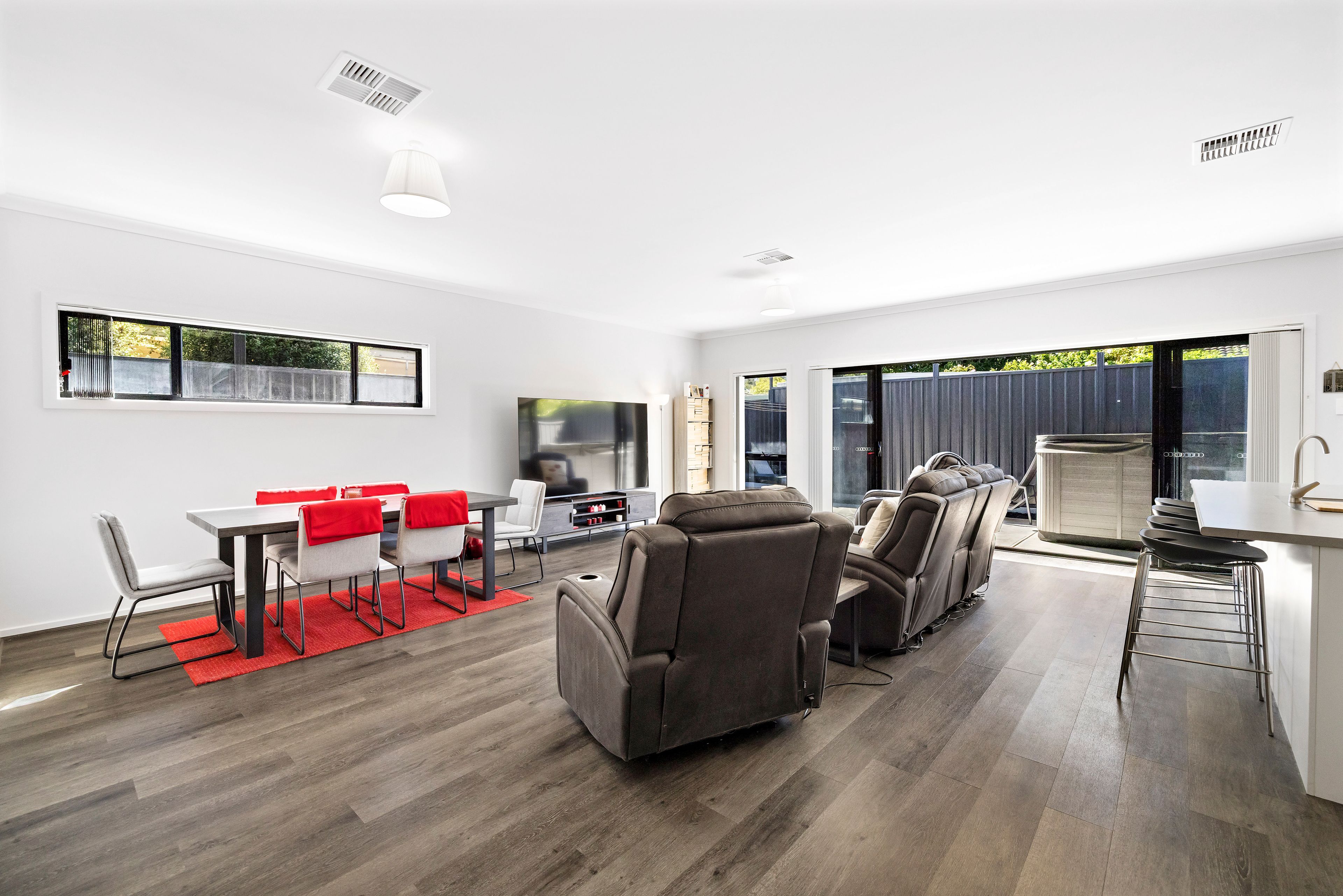 7 Greenfield Crescent — photo 7 of 24