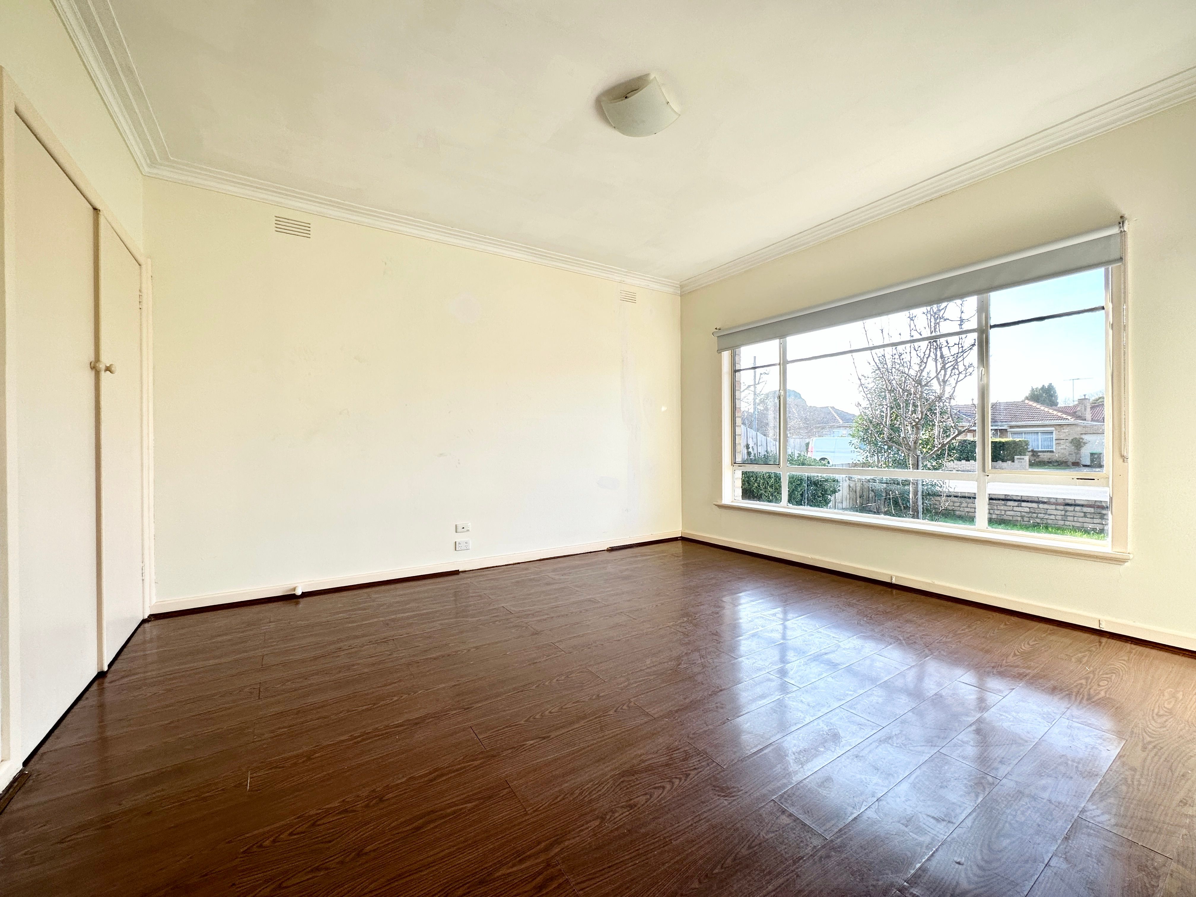 802 Centre Road — photo 8 of 10