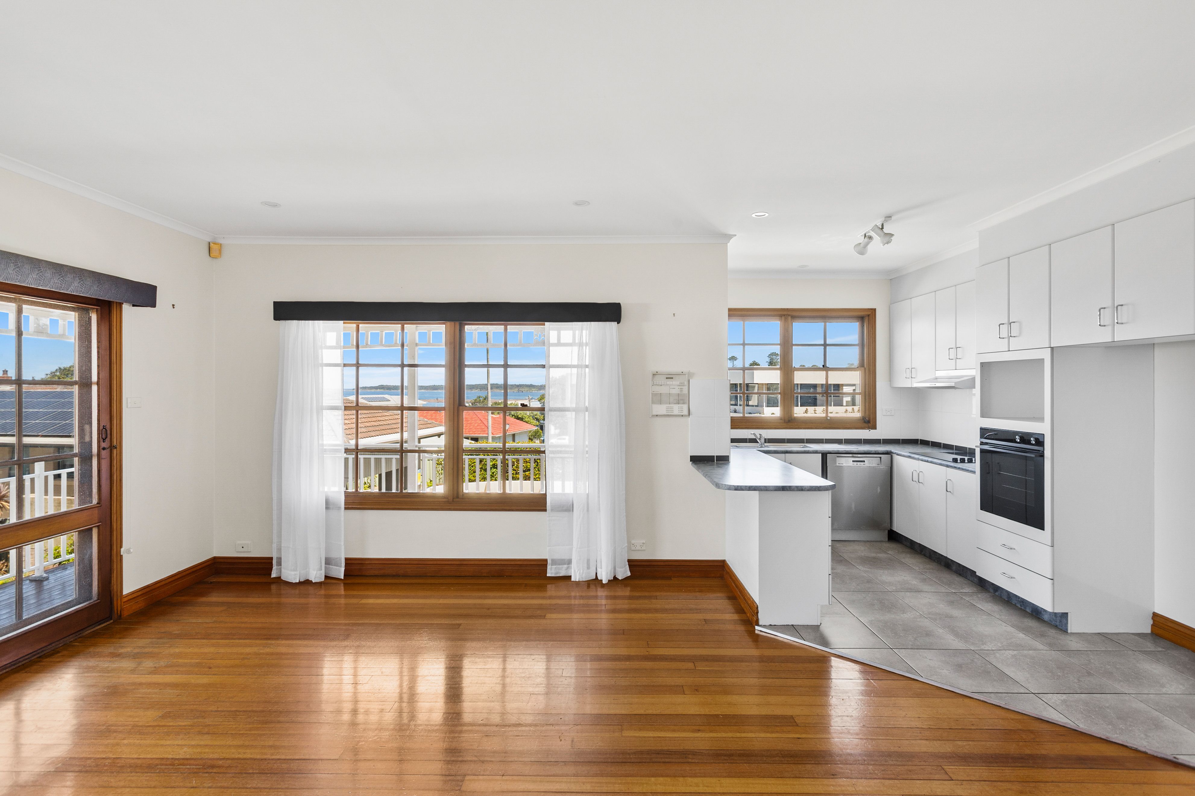 2/16a Wollongong Street, Shellharbour, NSW 2529