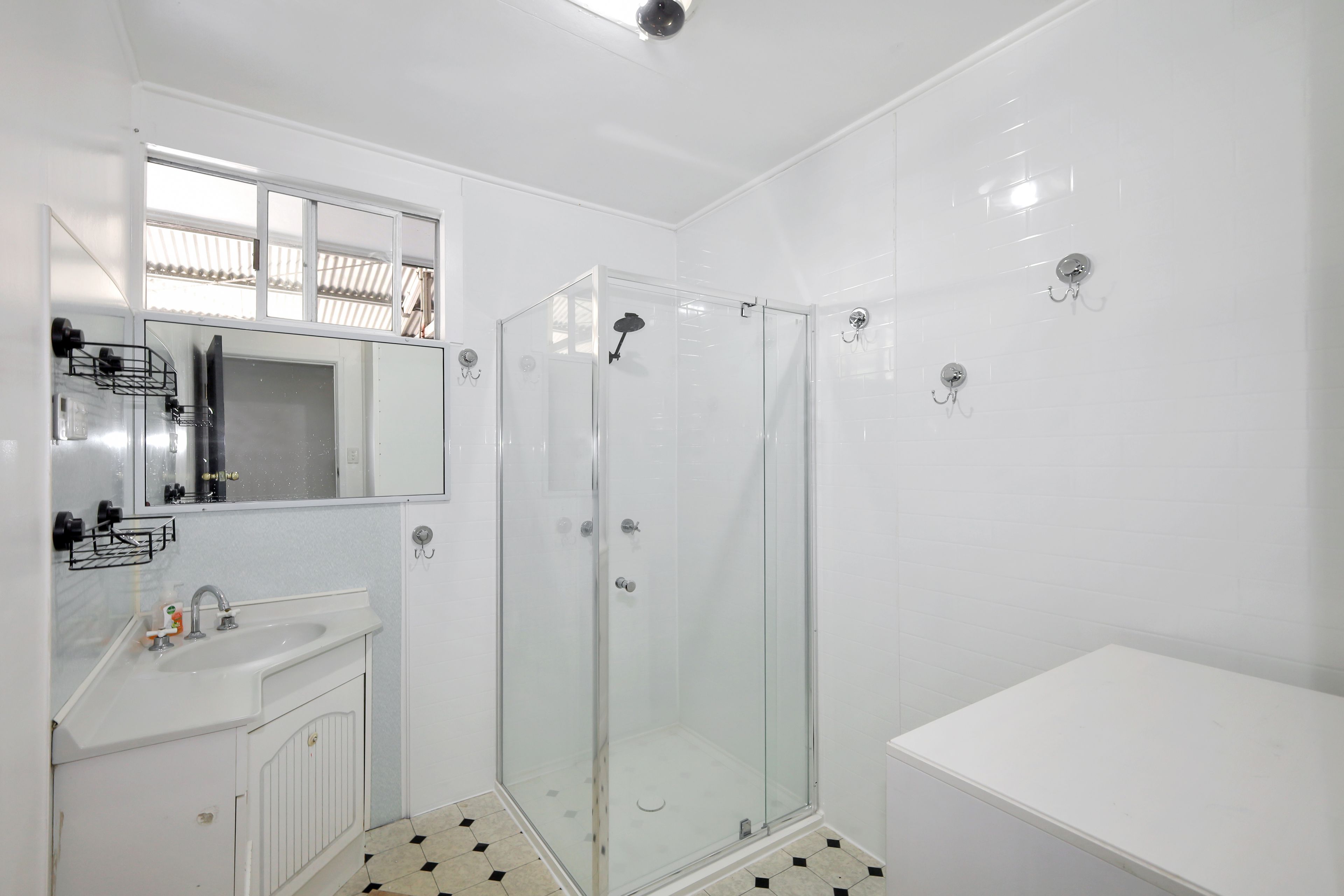 25 Brooks Road — photo 10 of 13