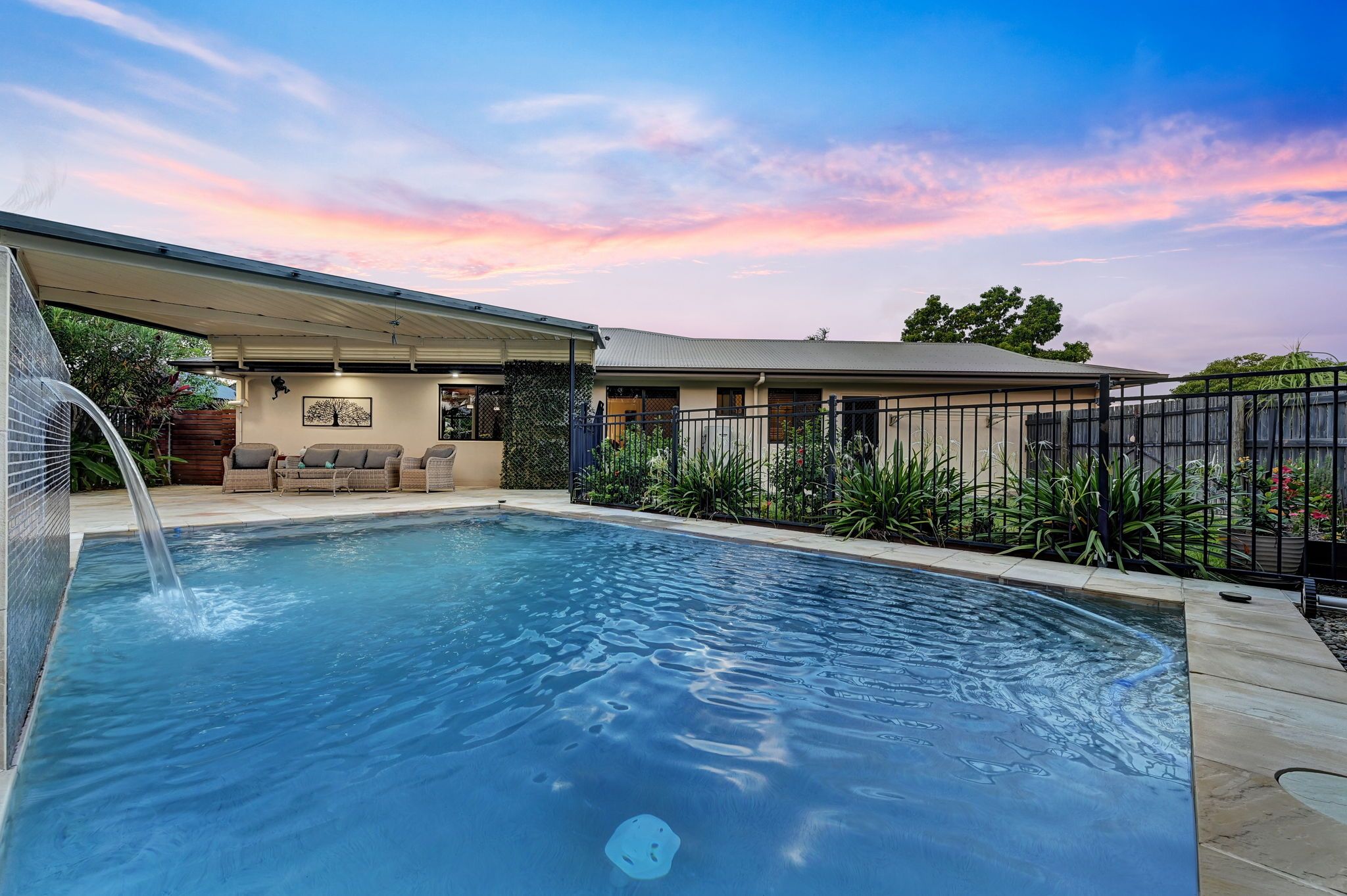 9 Bronte Court, Bushland Beach, QLD 4818